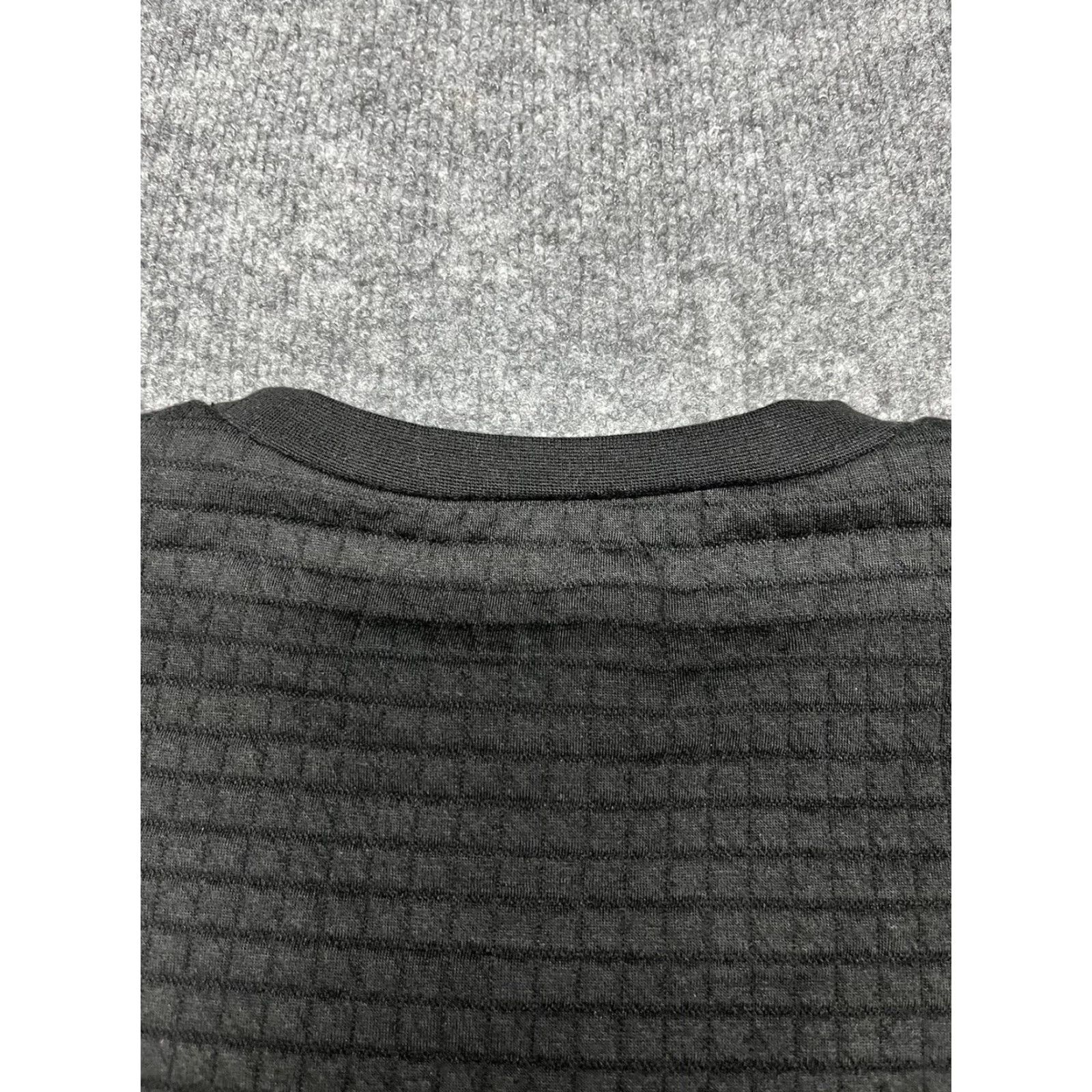 Vintage Rue21 Cropped Sweatshirt Womens S Black Long Sleeve Quilted New Size S / US 4 / IT 40 - 7 Thumbnail