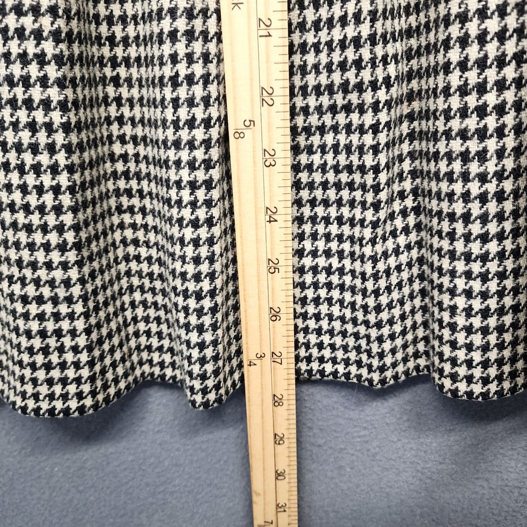 Talbots VINTAGE Talbots Skirt Womens 8 Black Houndstooth Wool Pleated Side Zip Classic Womens Size 30" / US 8 / IT 44 - 6 Thumbnail