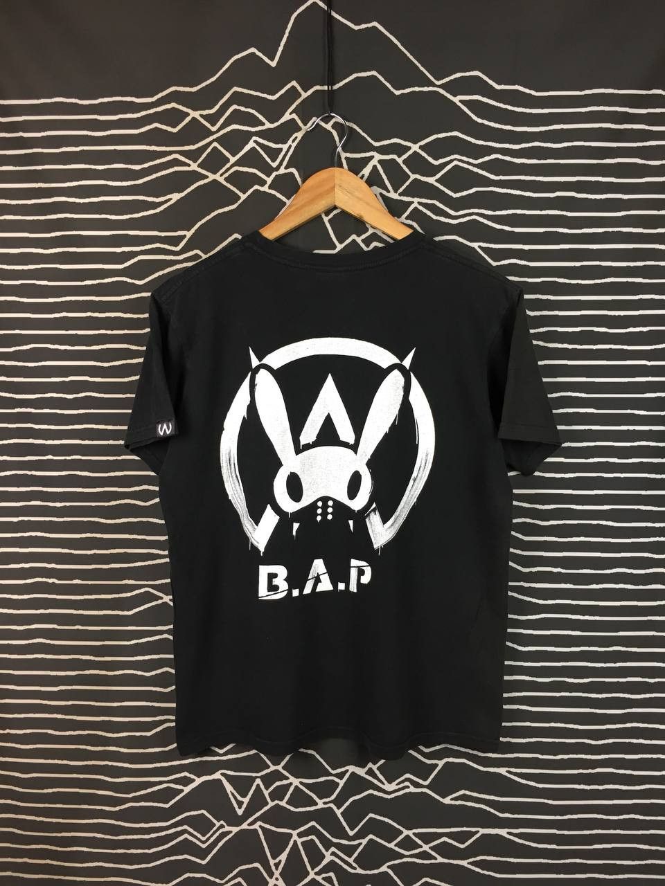 Band Tees B.A.P Best Absolute Perfect K-Pop Warrior Matoki Logo Tee Size US M / EU 48-50 / 2 - 2 Thumbnail