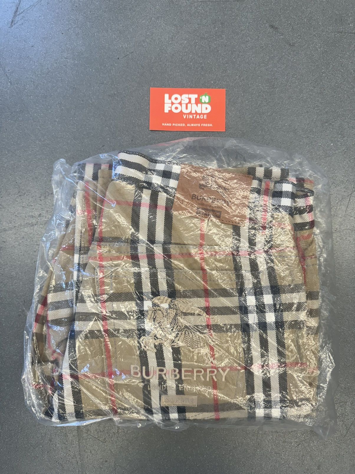 Burberry × Supreme SS22 Supreme Burberry Regular Jeans Beige Size US 30 / EU 46 - 11 Thumbnail