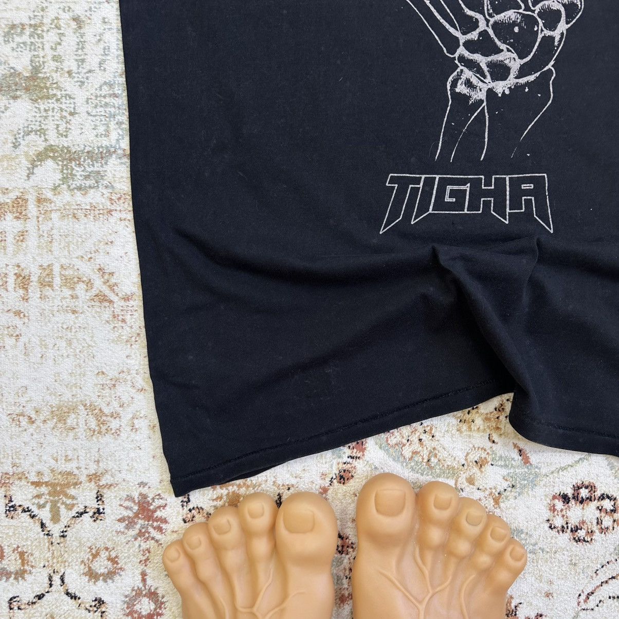 Vintage × tigha Vintage Adult” Tigha “ Band Rock T-shirts Y2K 00s Size US XL / EU 56 / 4 - 3 Thumbnail