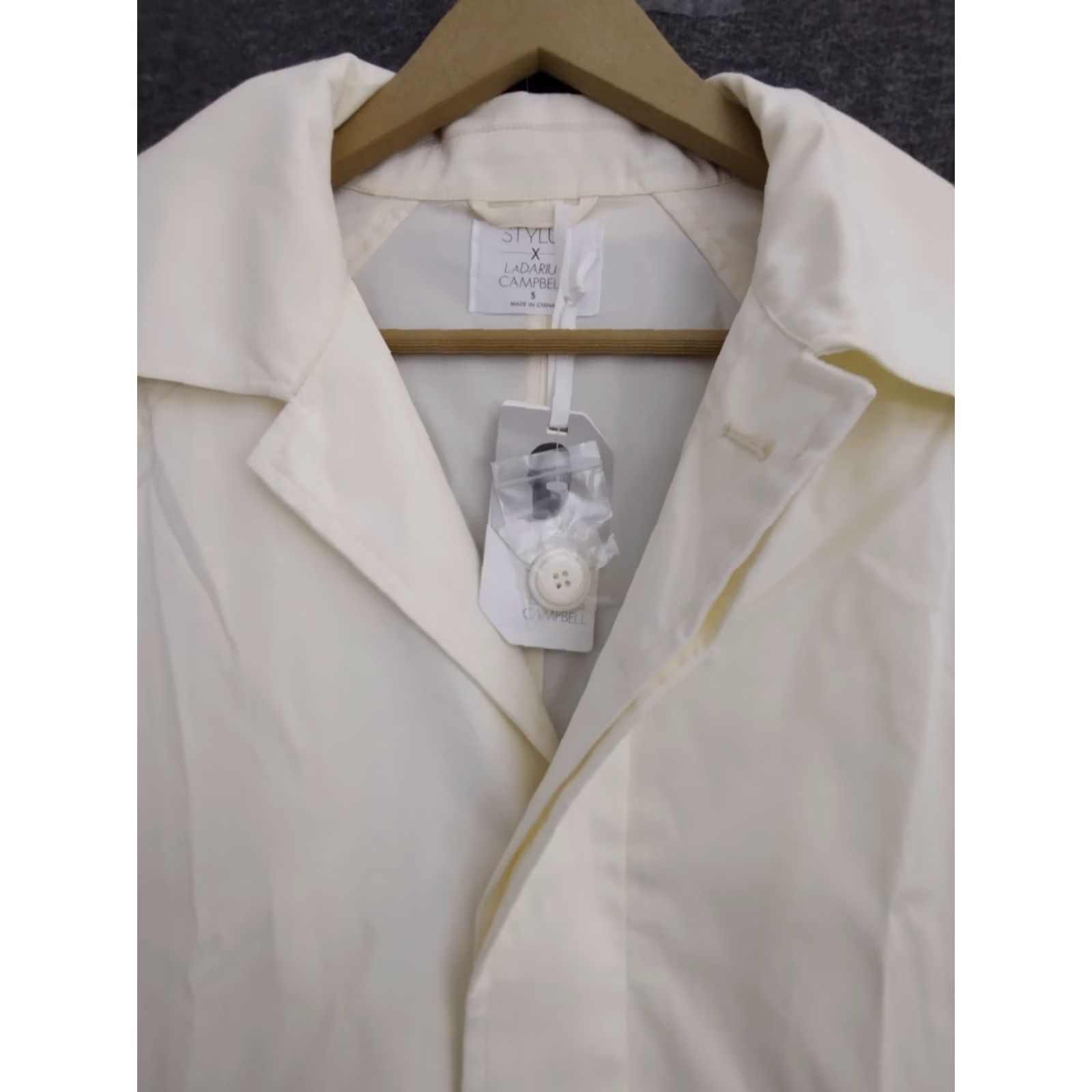 Vintage Stylus Trench Coat Men's S/M Ivory Polyester Blended Fabric Pockets Button Long Coat Style: Trench Coat Size US S / EU 44-46 / 1 - 3 Thumbnail