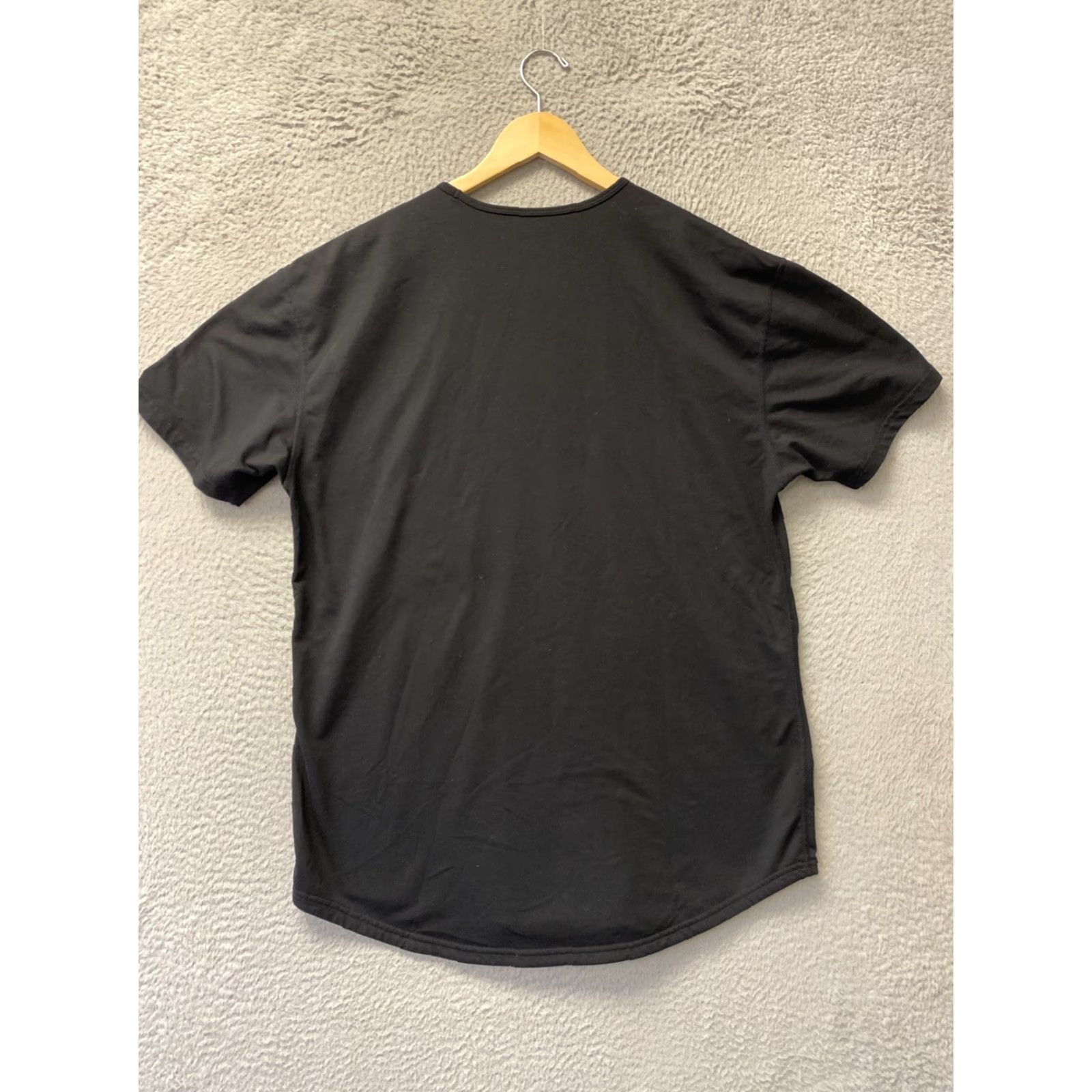 Asics Bylt Mens T-Shirt XL Black Crew Neck Short Sleeve Athleisure Gym Classic 2020s Size US XL / EU 56 / 4 - 7 Thumbnail