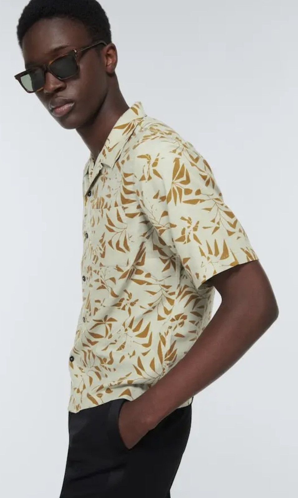 Saint Laurent Paris lyocell and cotton blend leaves print bowling shirt size L Size US L / EU 52-54 / 3 - 3 Thumbnail