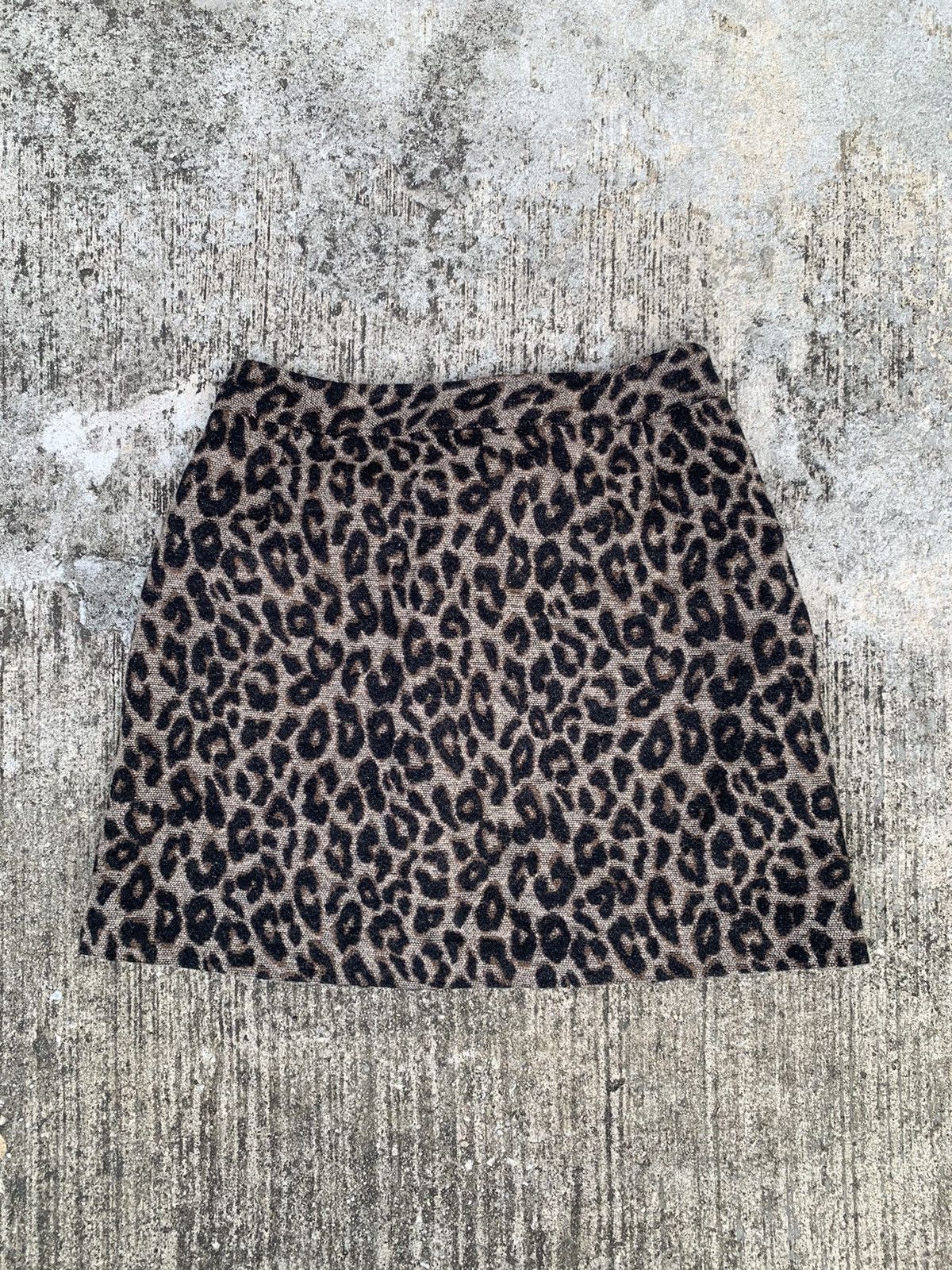 Moussy wool loepard print mini skirt
