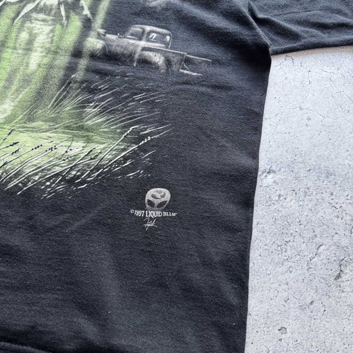 Liquid Blue Rare Liquid Blue Alien Vintage 1997 T Shirt Single Stitch Size US L / EU 52-54 / 3 - 12 Thumbnail