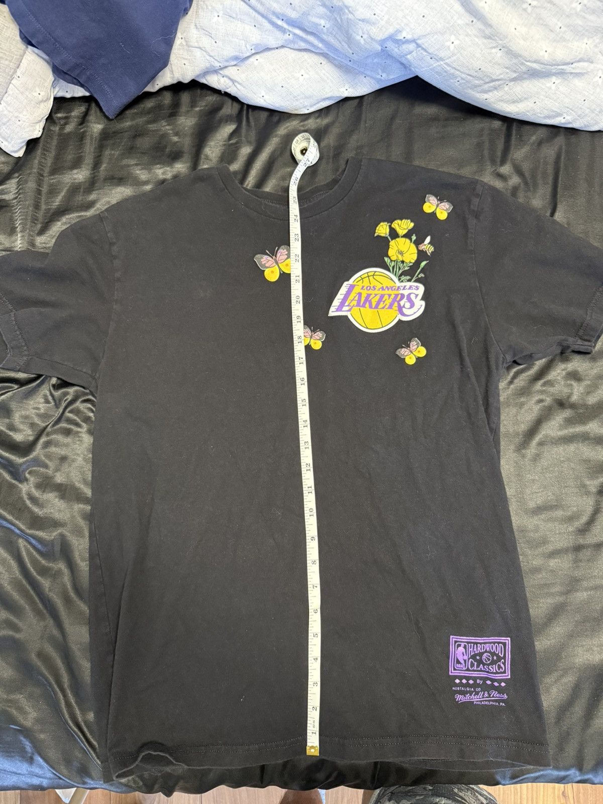 Mitchell & Ness Lakers butterfly mitchell and ness tee Size US L / EU 52-54 / 3 - 4 Thumbnail