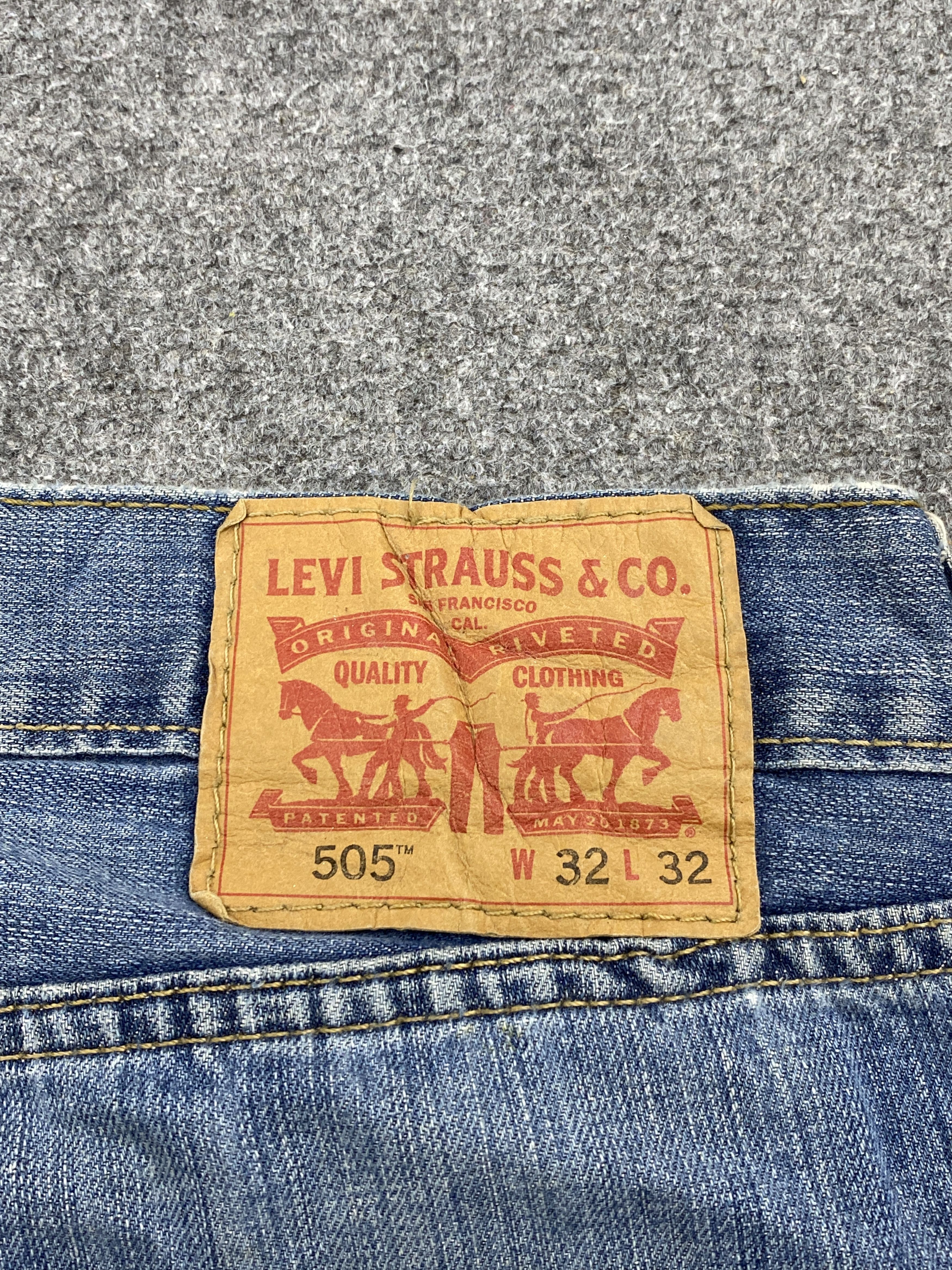 Levi's × Vintage Vintage Levi's 505 Faded Blue Denim Jeans Size US 32 / EU 48 - 5 Thumbnail