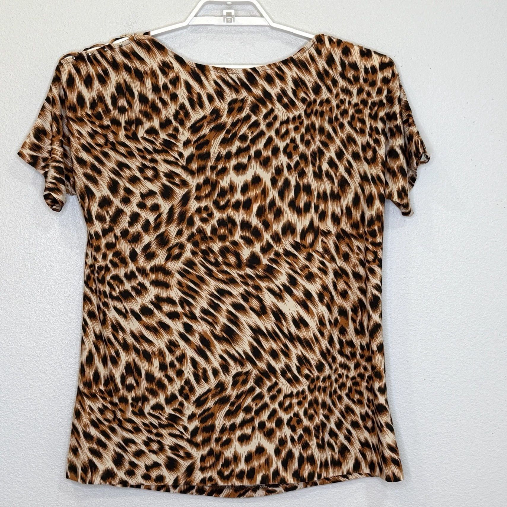 Vintage VINTAGE Attitudes by Renee Animal Print Top Womens Medium Short Sleeve Global Illusions Boat Cowl Neck Studded Detail on the Shoulders Blouse Size S / US 4 / IT 40 - 5 Thumbnail