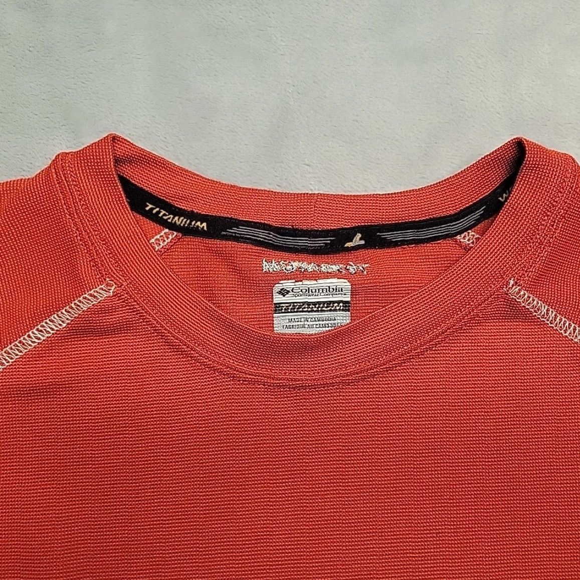 Vintage VINTAGE Columbia Shirt Mens Large Rust Orange Titanium Omni Dry Performance Stretch TEE Size US L / EU 52-54 / 3 - 2 Thumbnail