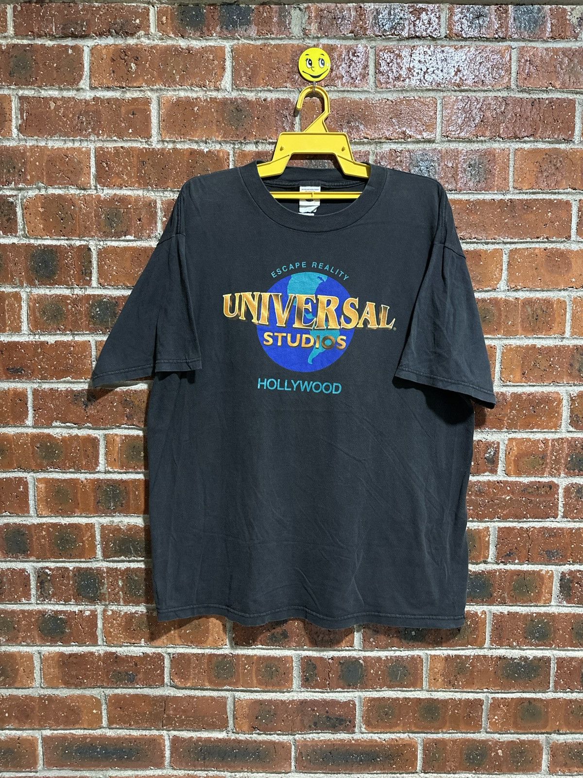 Universal Studios × Vintage Vintage Universal Studios Hollywood Sun Faded Tee Size US XL / EU 56 / 4 - 1 Thumbnail