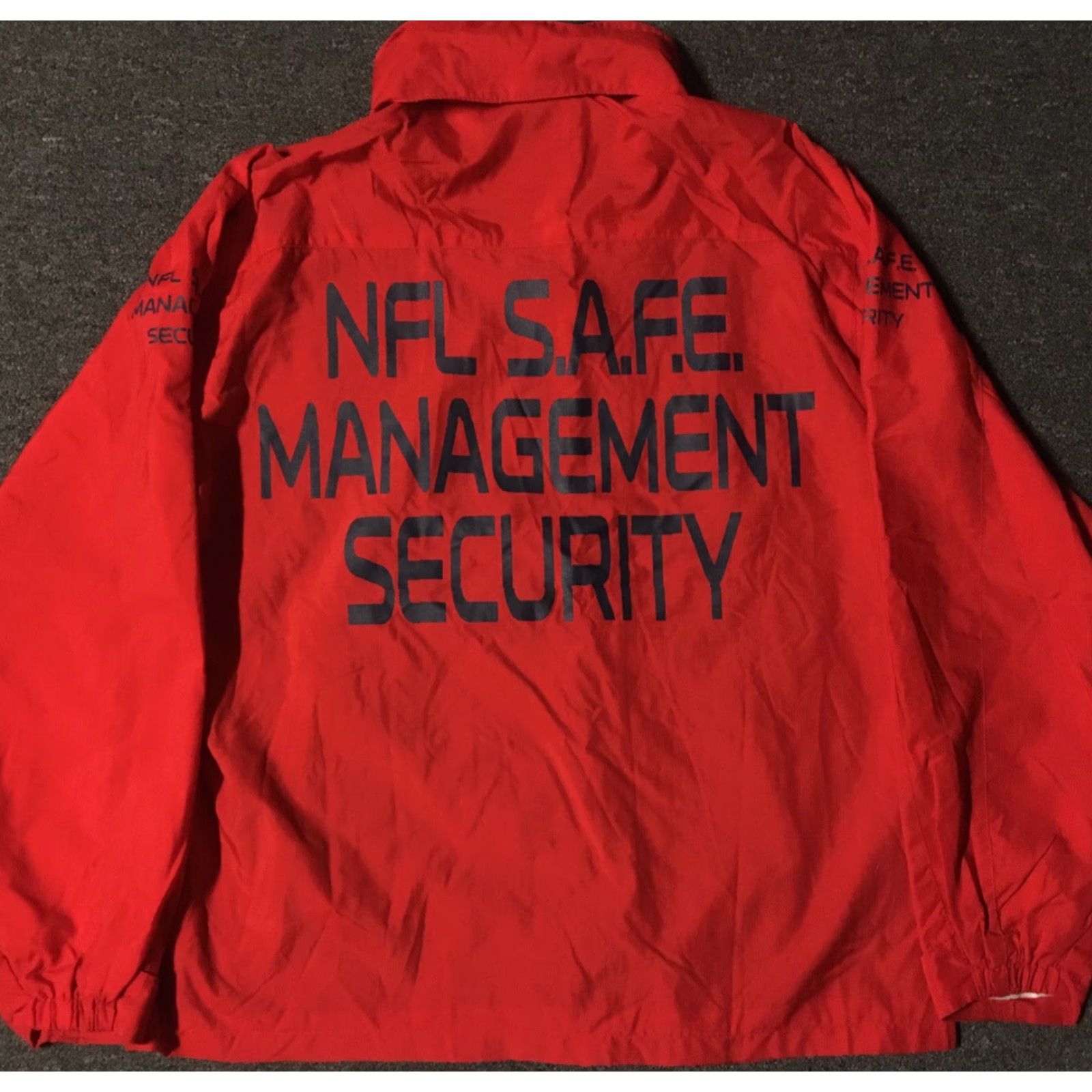 NFL VINTAGE Super Bowl XLII 42 Security Jacket L NFL Football Patriots Giants Sport Red Windbreaker Hooded Mens Team Size US L / EU 52-54 / 3 - 2 Thumbnail