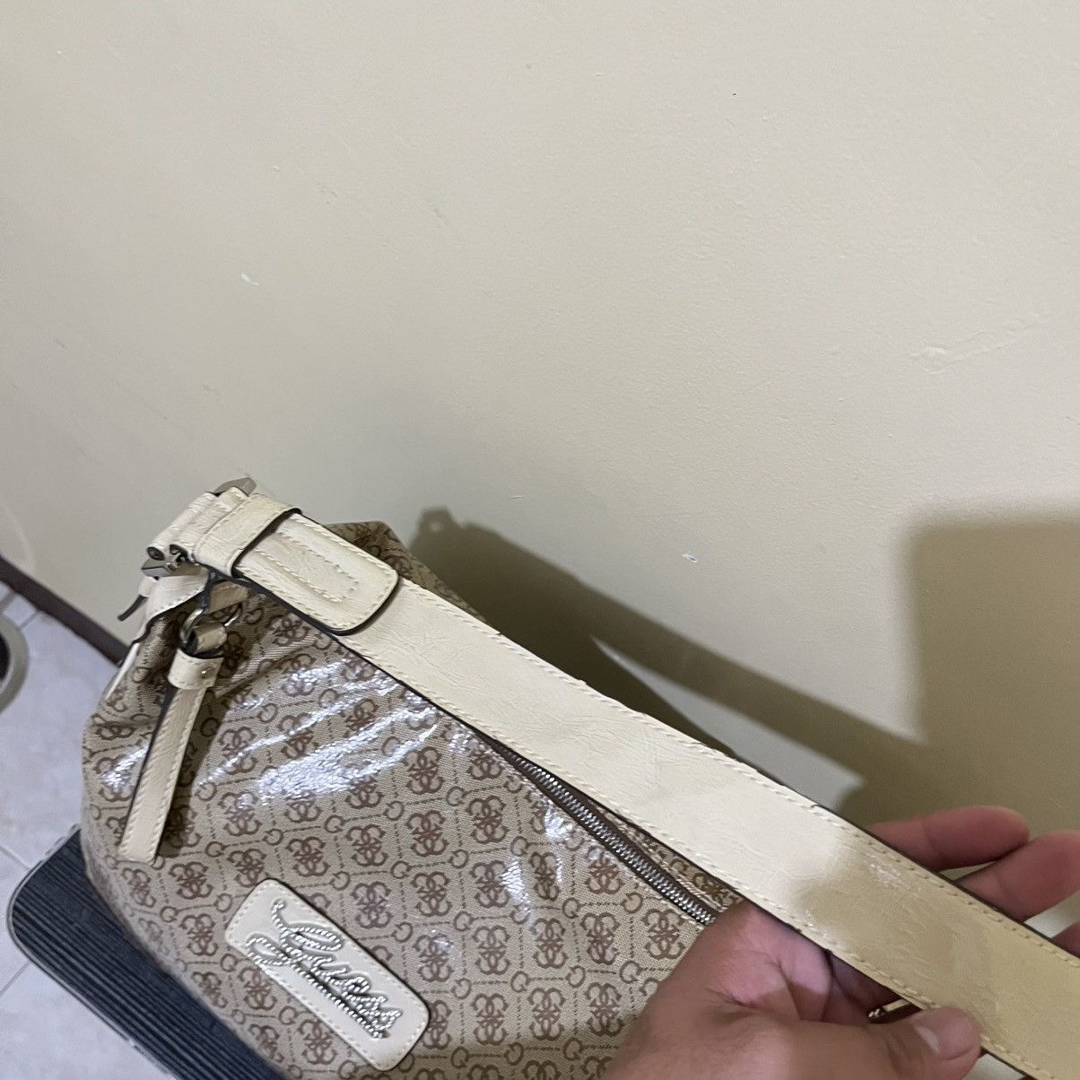 Guess Y2k GUESS MONOGRAM HOBO/SHOULDER BAG Size ONE SIZE - 8 Thumbnail