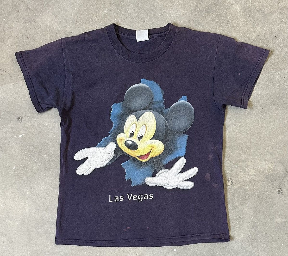 Disney VINTAGE MICKEY LAS VEGAS DISTRESSED SHIRT Size US S / EU 44-46 / 1 - 1 Thumbnail
