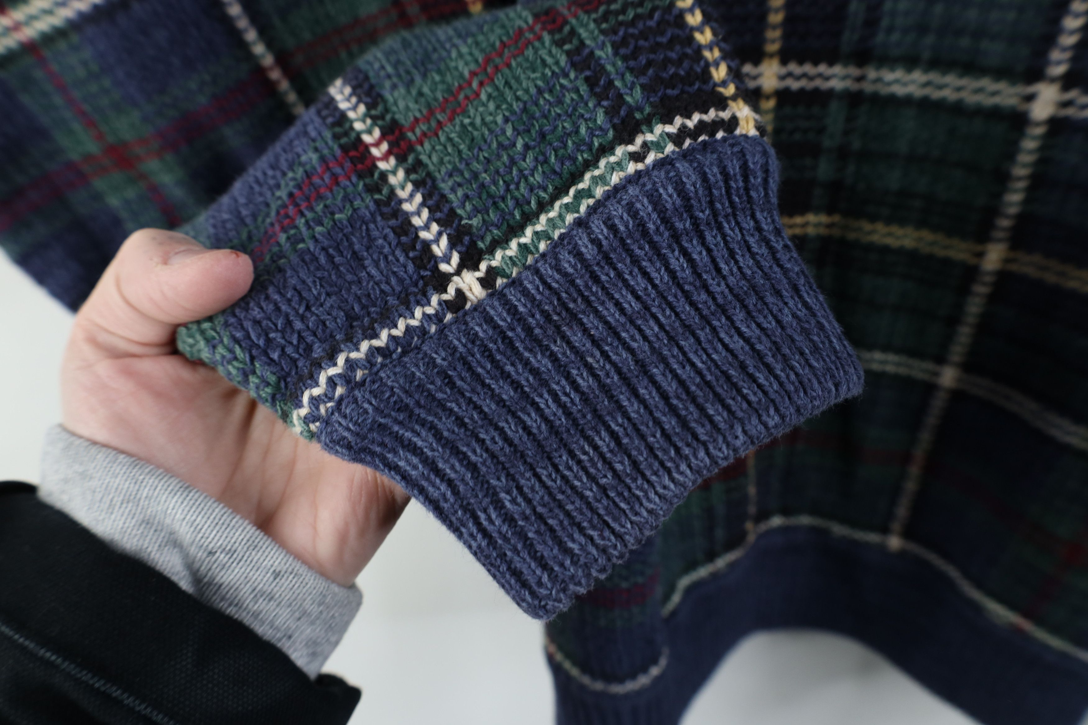 Izod Vintage 90s Izod Cotton Knit Crewneck Sweater Rainbow Plaid Size US L / EU 52-54 / 3 - 5 Thumbnail