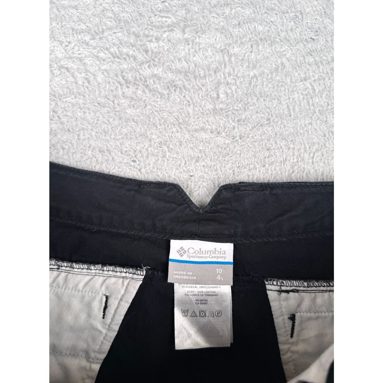 Vintage Columbia Shorts Women 10 Black Chino 100% Cotton Bush Pockets Hiking Camp 31x4 Size 32" / US 10 / IT 46 - 7 Thumbnail