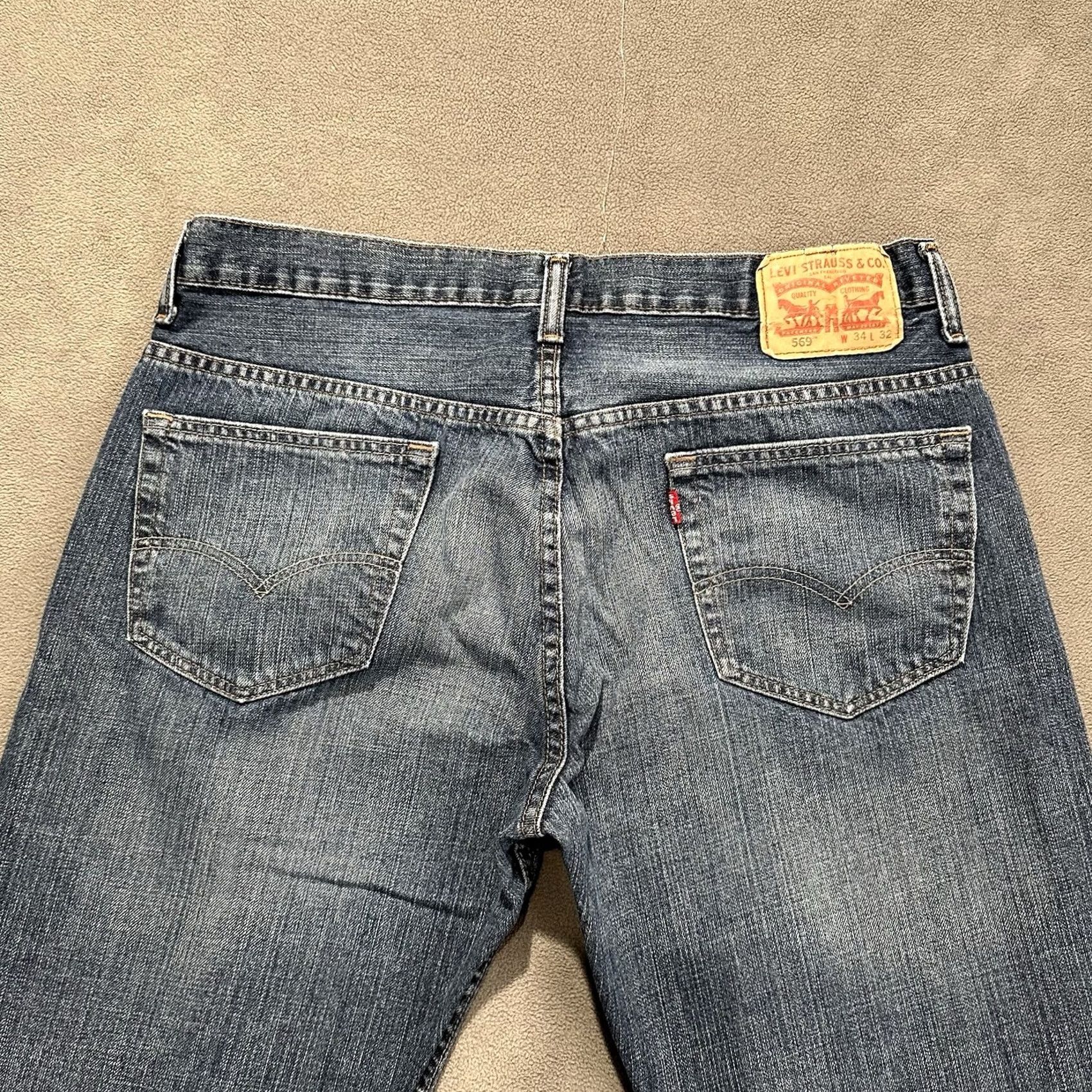 Levi's Levi Jeans 569 Loose Straight Mens 34x32 (Fits 35x30) Blue Medium Wash Faded EUC Size US 33 - 4 Thumbnail