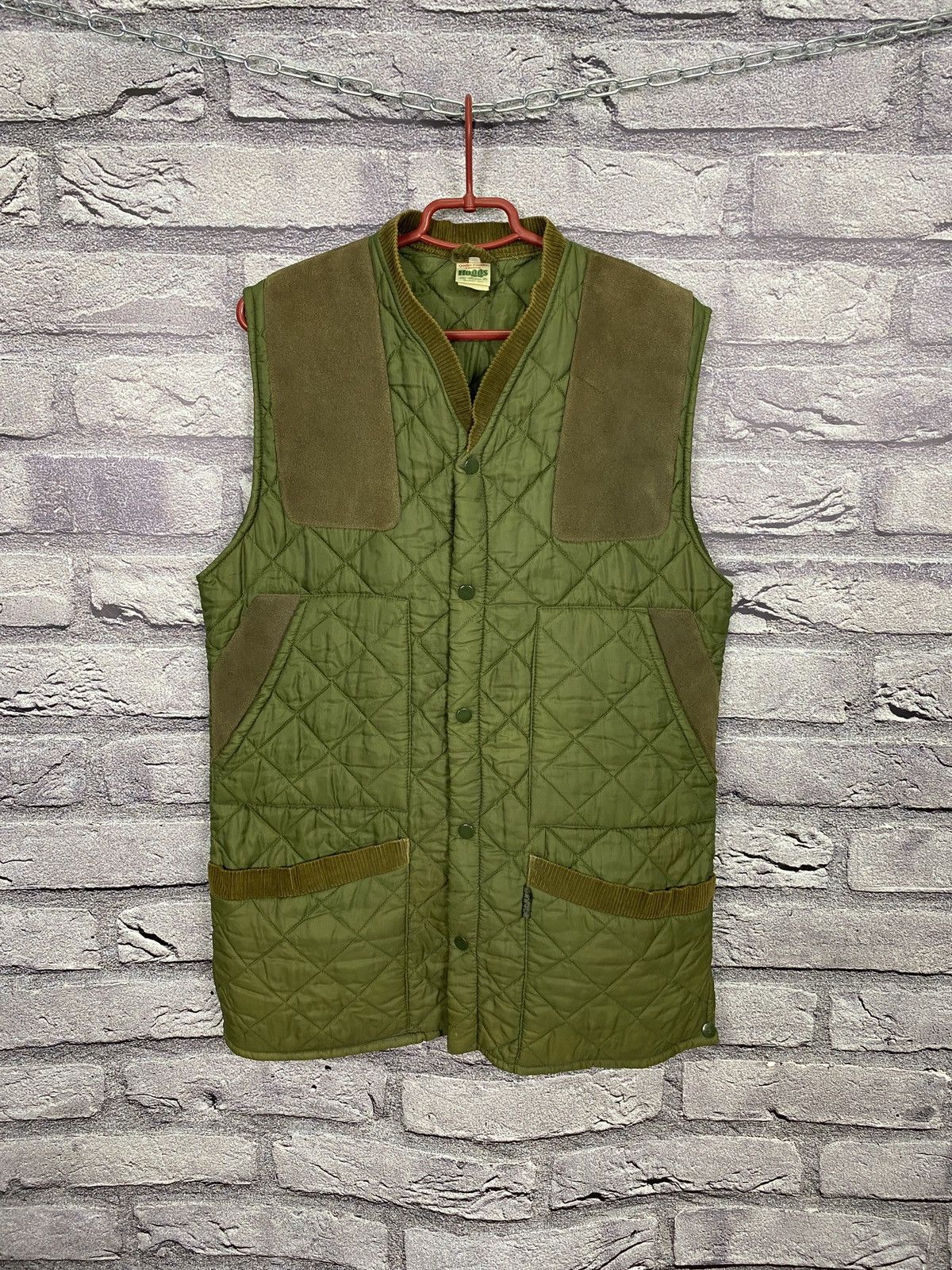 Barbour hunting vest best sale