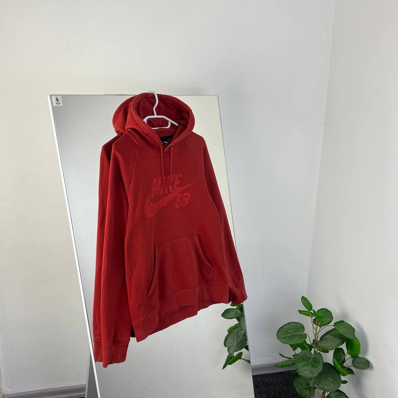 Vintage Vintage Y2K Nike SB Big Logo Hoodie Streetwear Style Size US S / EU 44-46 / 1 - 1 Thumbnail