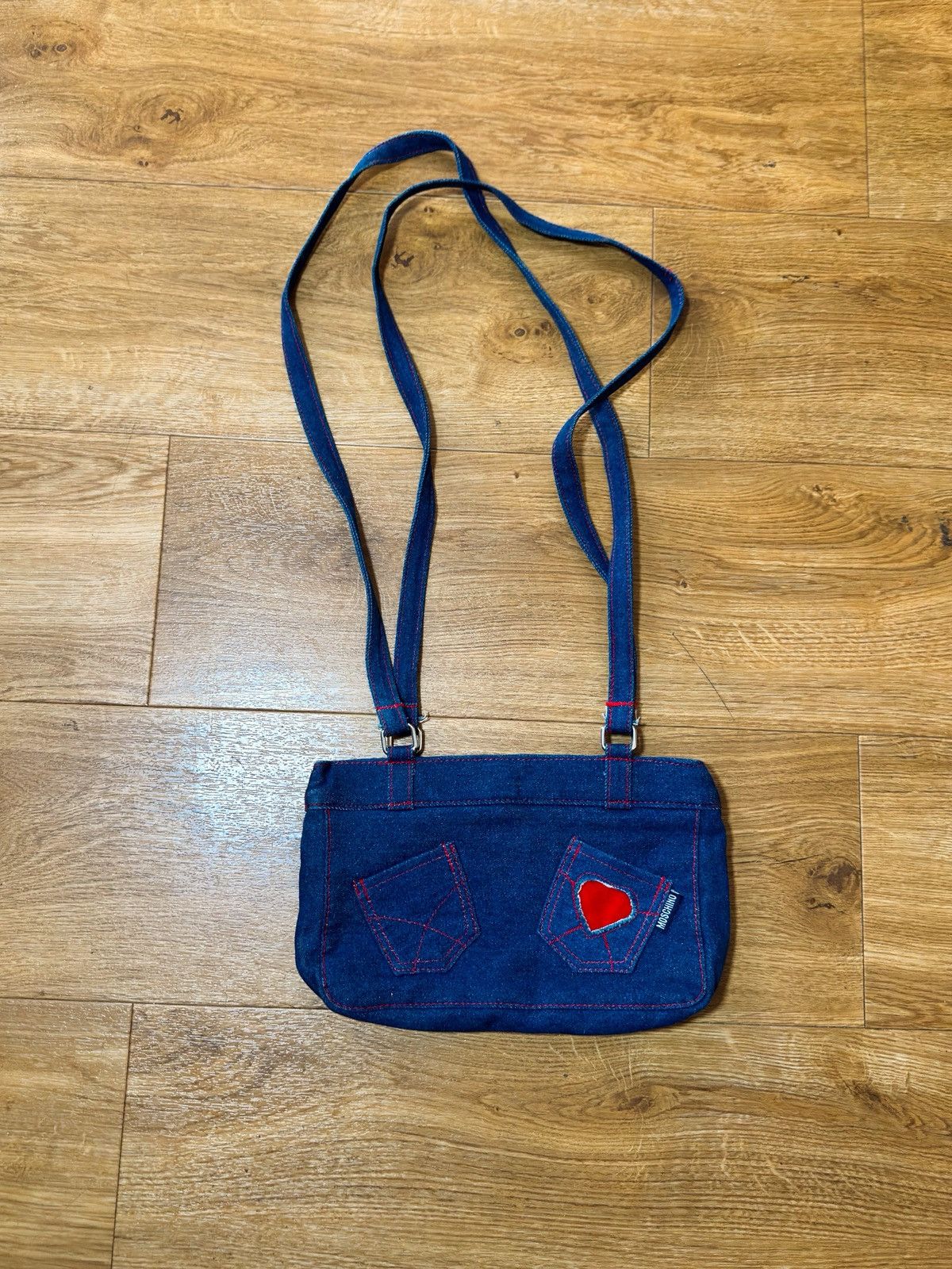 Moschino Vintage Moschino Jeans Heart Motif Crossbody Denim Bag Size ONE SIZE - 2 Thumbnail