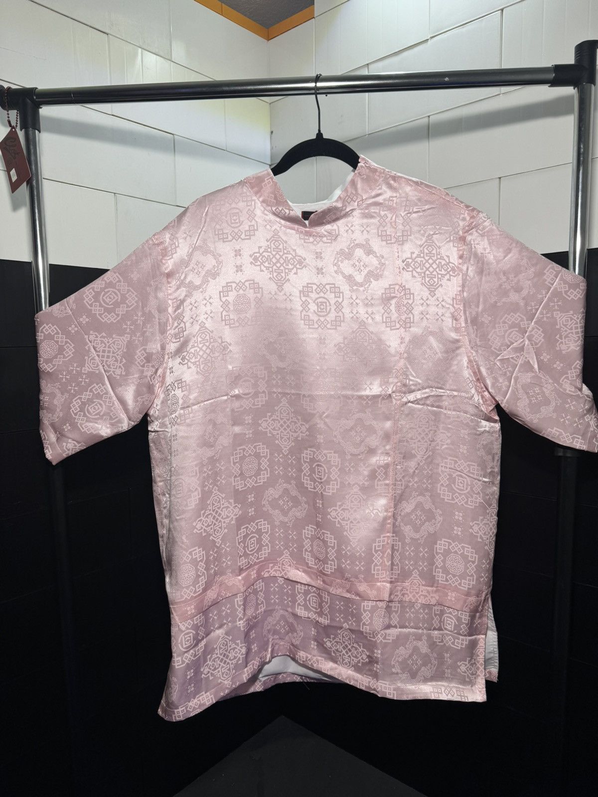 CLOT CLOT Silk Pullover Shirt Rose Gold Size XXL Size US XXL / EU 58 / 5 - 1 Thumbnail