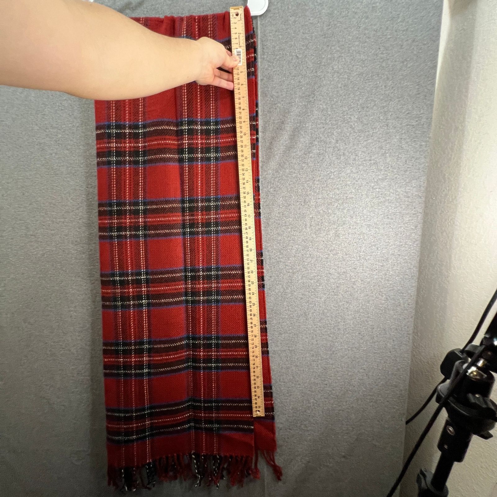 Abercrombie & Fitch Abercrombie & Fitch Plaid Scarves & Wraps Red Multi Color Size ONE SIZE - 3 Thumbnail