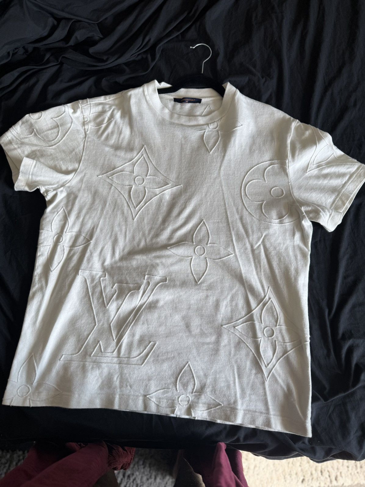 Louis Vuitton louis vuitton embroidered white tshirt Size US XL / EU 56 / 4 - 1 Thumbnail