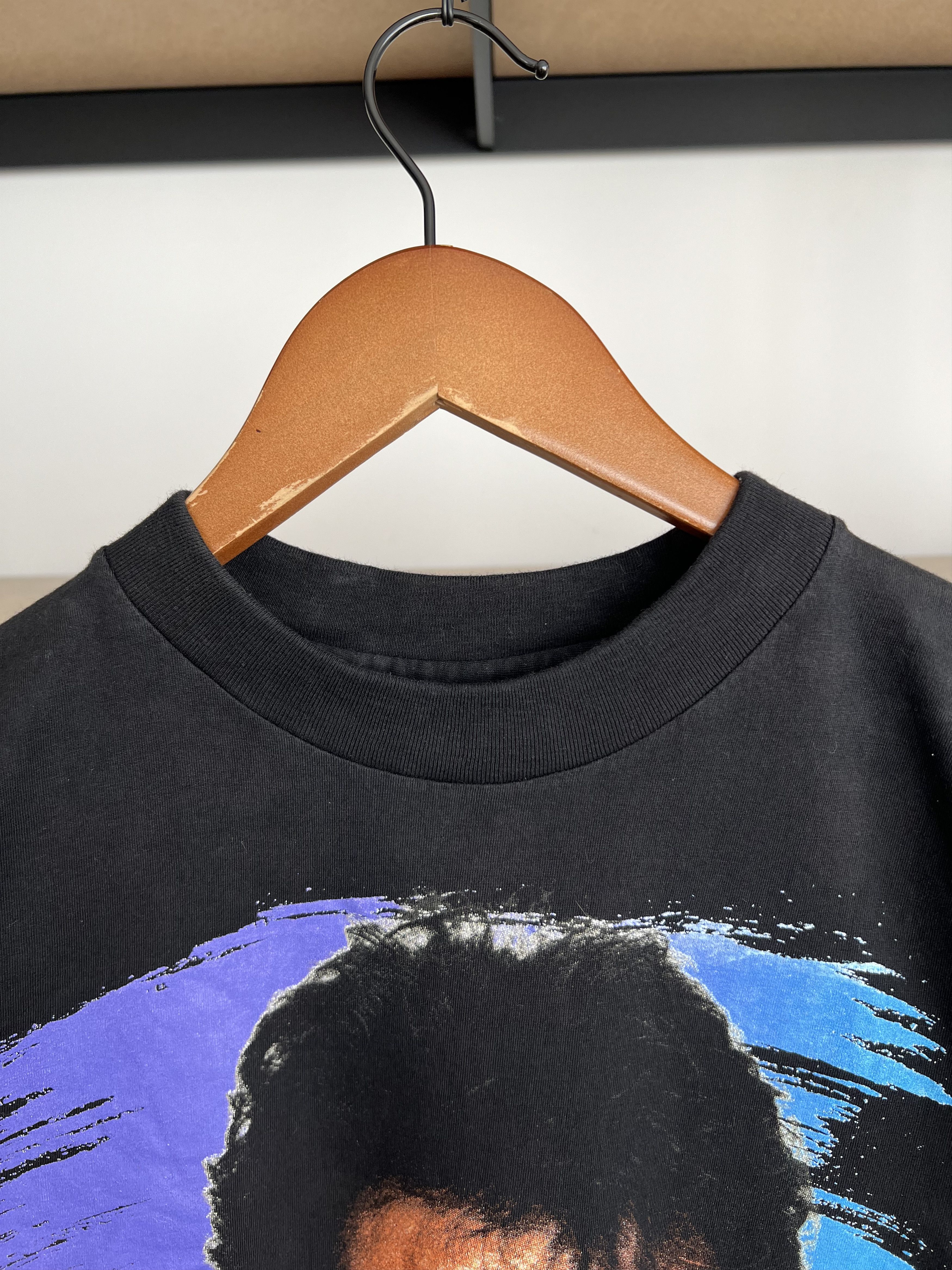Band Tees Vintage 1994 Cliff Richard The Hit List Tour Black T-shirt Size US M / EU 48-50 / 2 - 8 Thumbnail