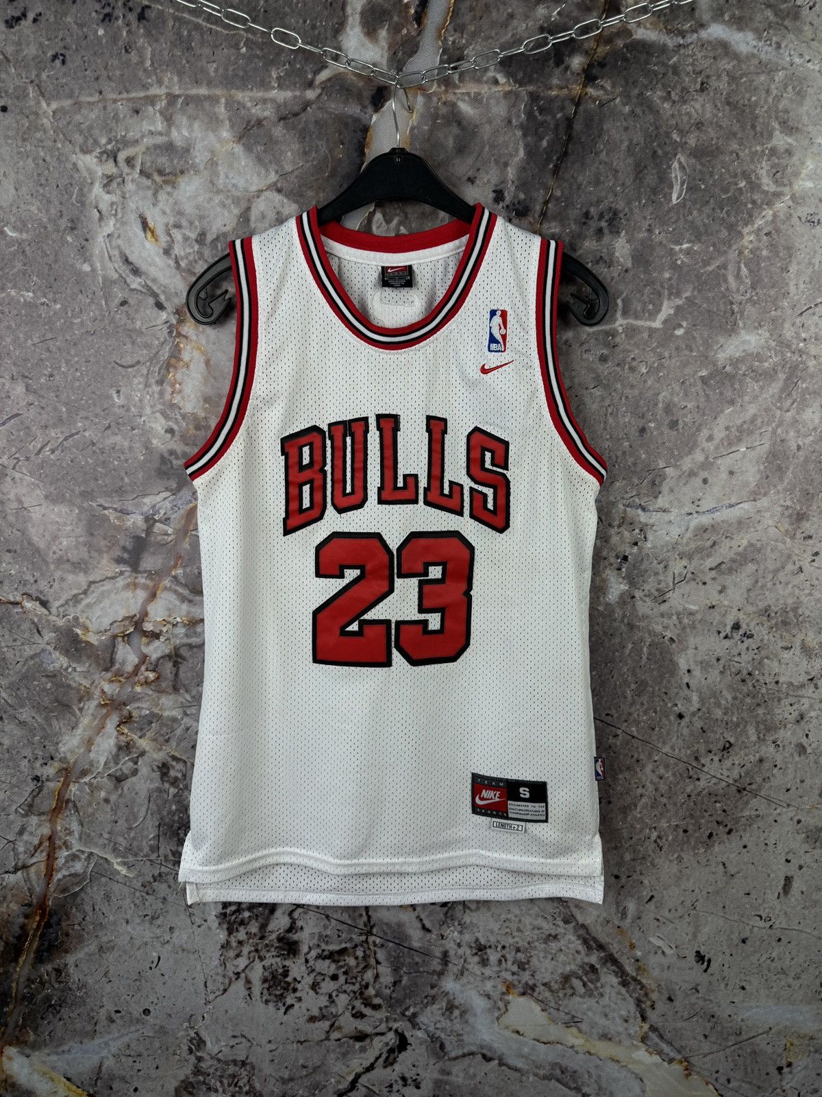 Jordan Brand Men’s Nike Bulls 23 Jordan Sleeveless T-Shirt Size Small Size US S / EU 44-46 / 1 - 1 Thumbnail