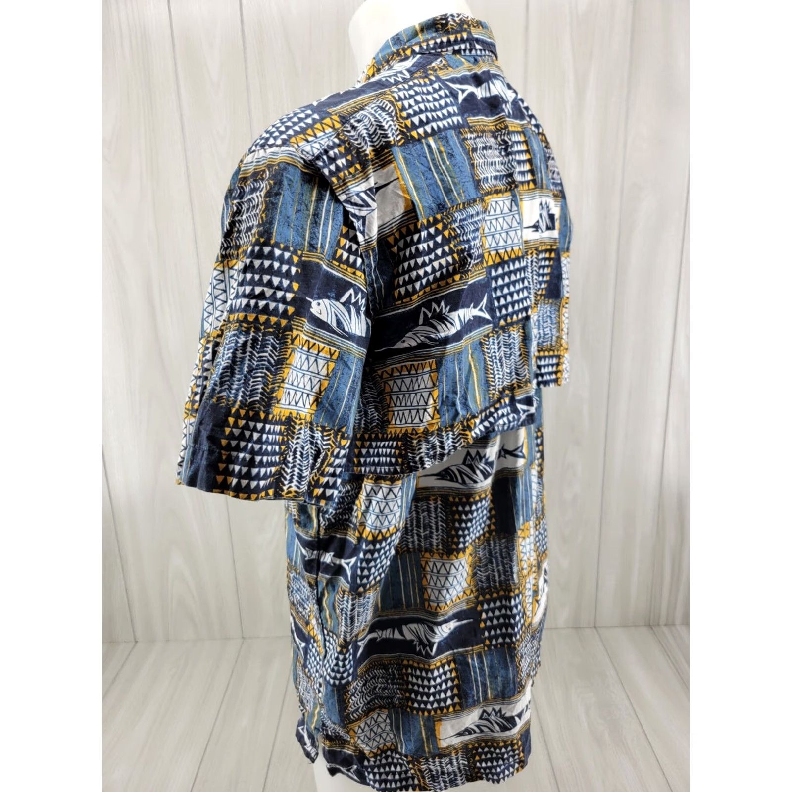 Vintage Columbia PFG Button Down Shirt Mens Large Fishing Print All Over Print Shirt Adult Regular Short Sleeve Button-Up Size US L / EU 52-54 / 3 - 5 Thumbnail