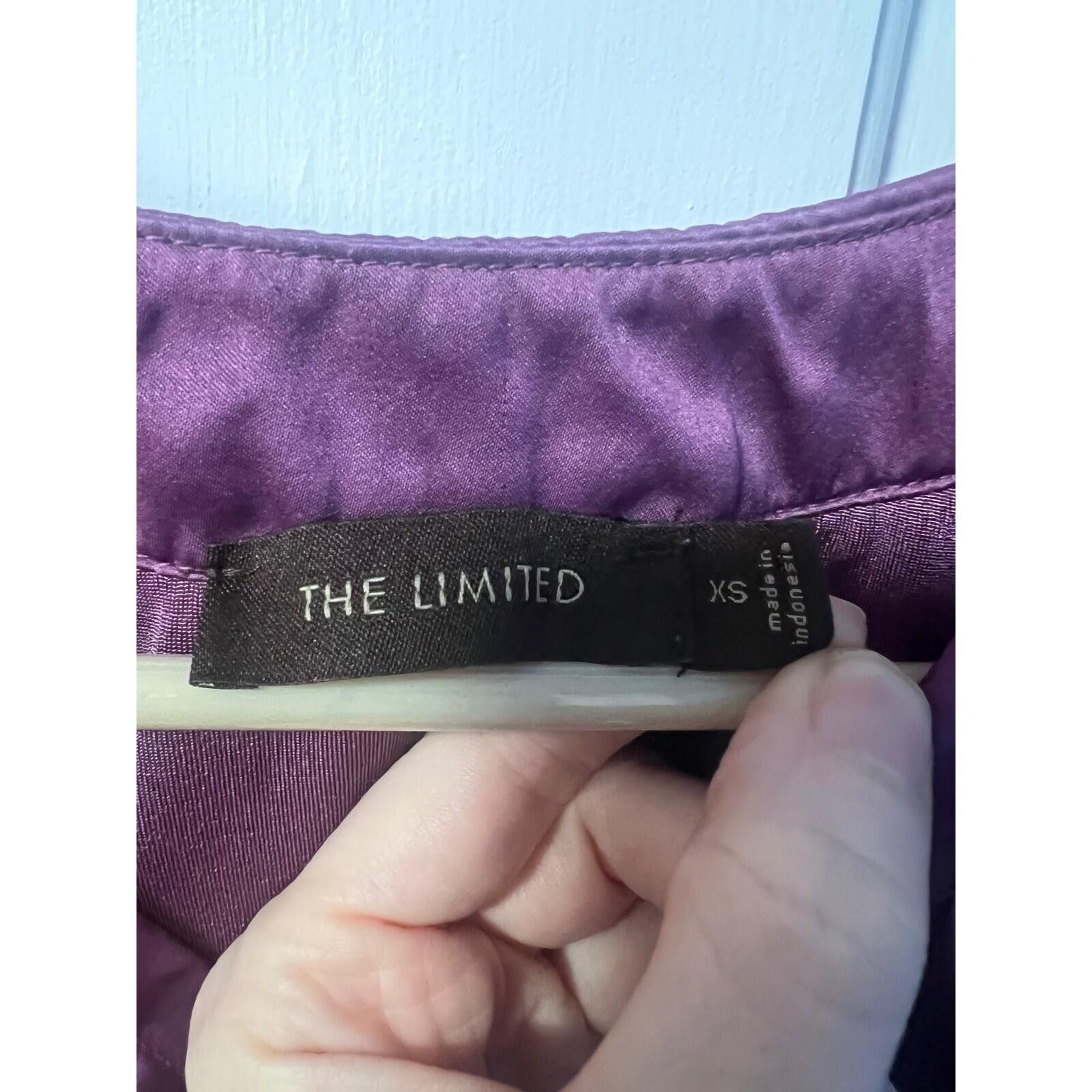 Other The Limited Blouse Women XS Purple Excellent Ruffle Satin Size XS / US 0-2 / IT 36-38 - 2 Thumbnail