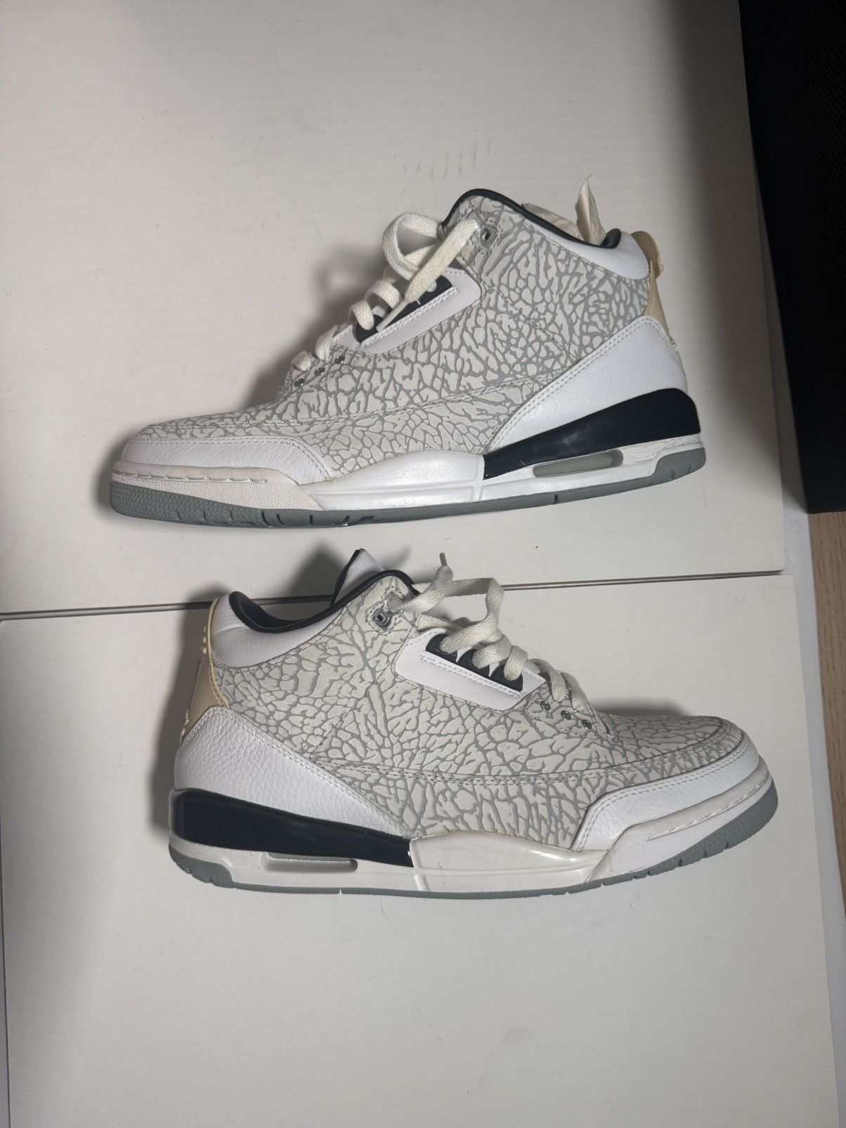 Jordan Brand Jordan 3 - Flip (White) Size US 11.5 / EU 44-45 - 2 Thumbnail