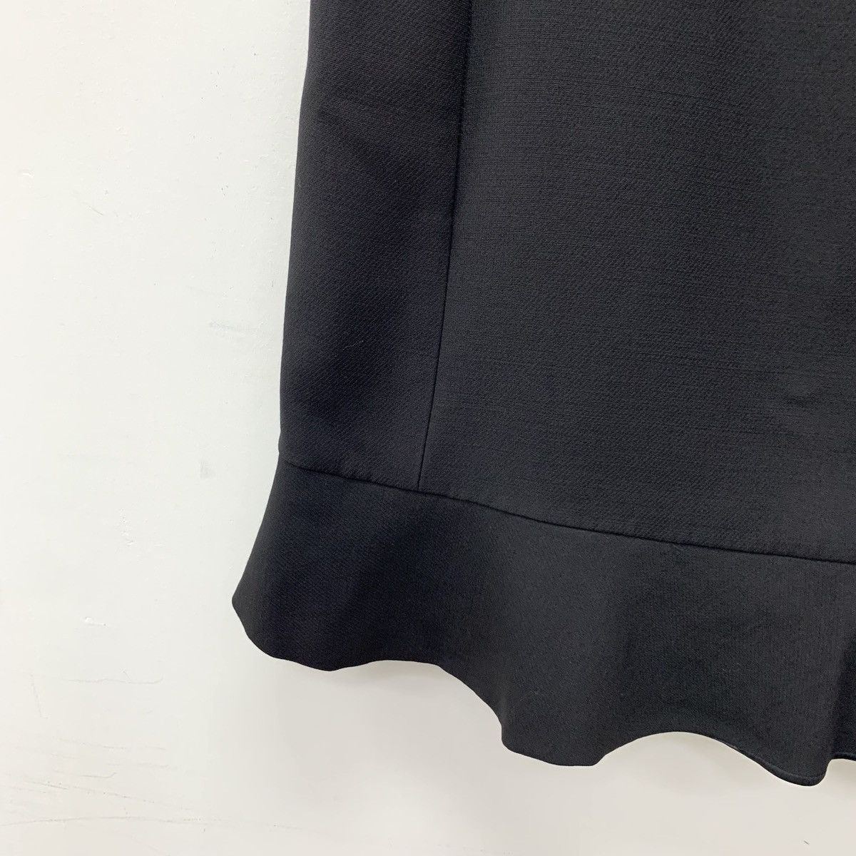 Valentino Valentino Black Lace Beaded Wool Lapel Ruffle Dress Size M / US 6-8 / IT 42-44 - 4 Thumbnail