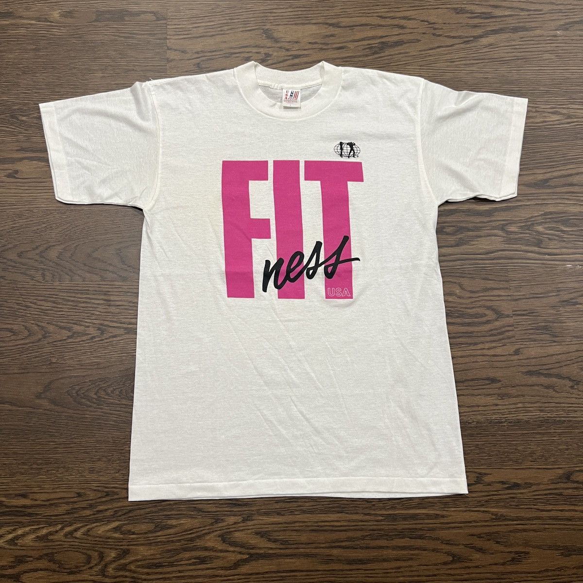 Vintage Vintage 90s Fitness USA Gym Vibes single stitch shirt Size US L / EU 52-54 / 3 - 1 Thumbnail