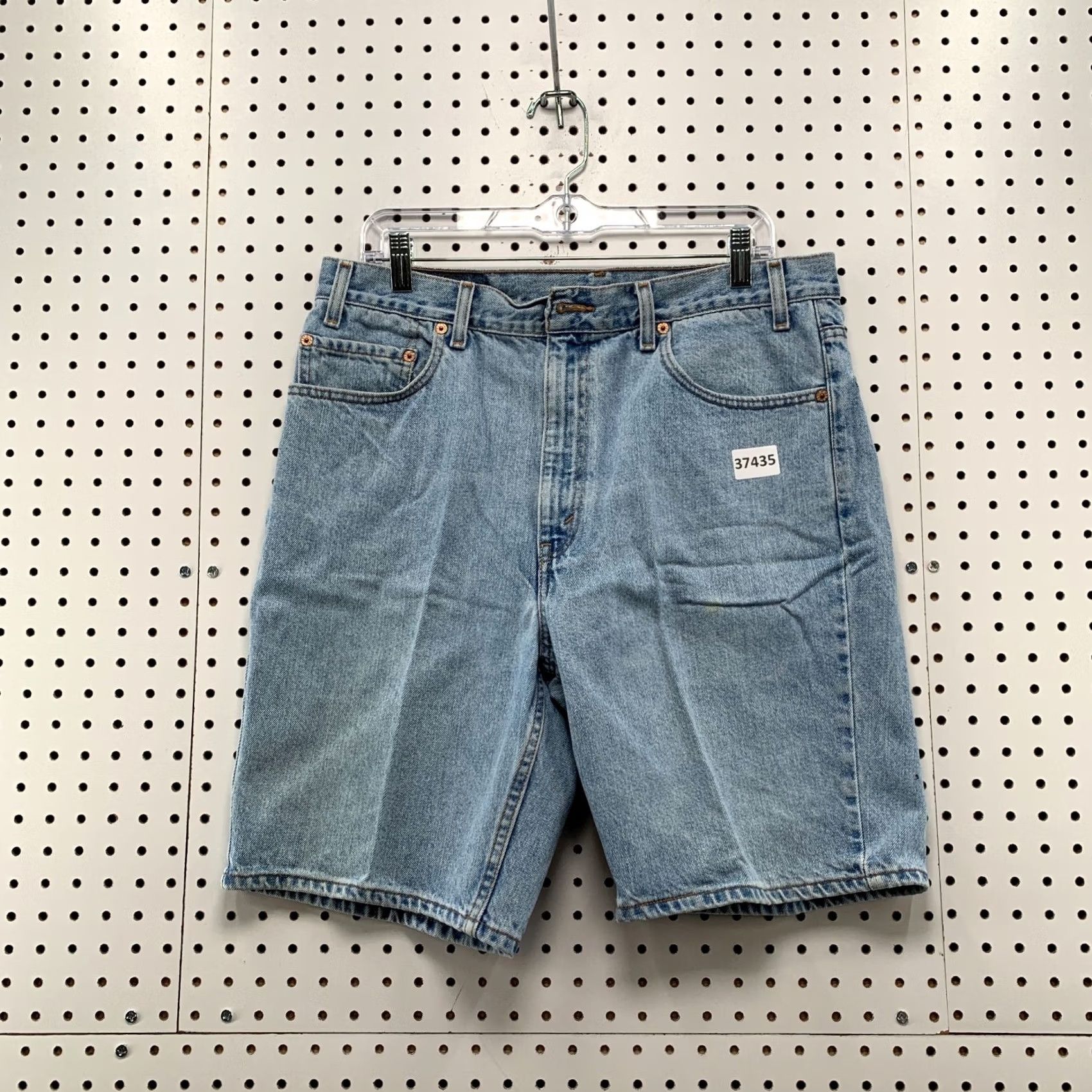 Levi's VINTAGE Levi's 505 Denim Shorts Mens Size 36 Fits 33x9 Light Wash Bermuda Casual Mens Blue Denim Shorts 9" Inseam Size US 36 / EU 52 - 2 Thumbnail