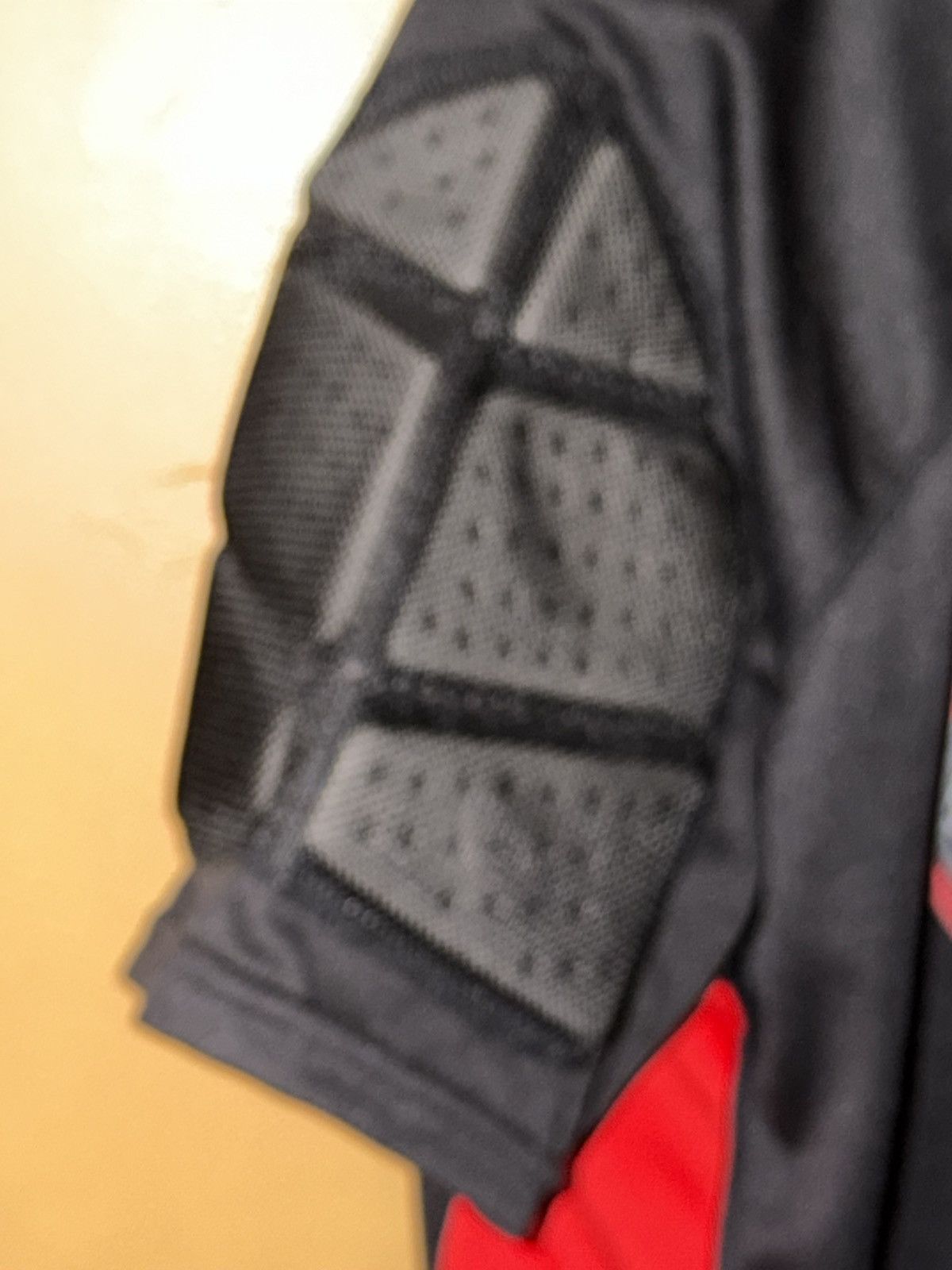 Ccm CCM Hockey Senior Men’s Size Large Roller Padded Undershirt Size US L / EU 52-54 / 3 - 21 Thumbnail