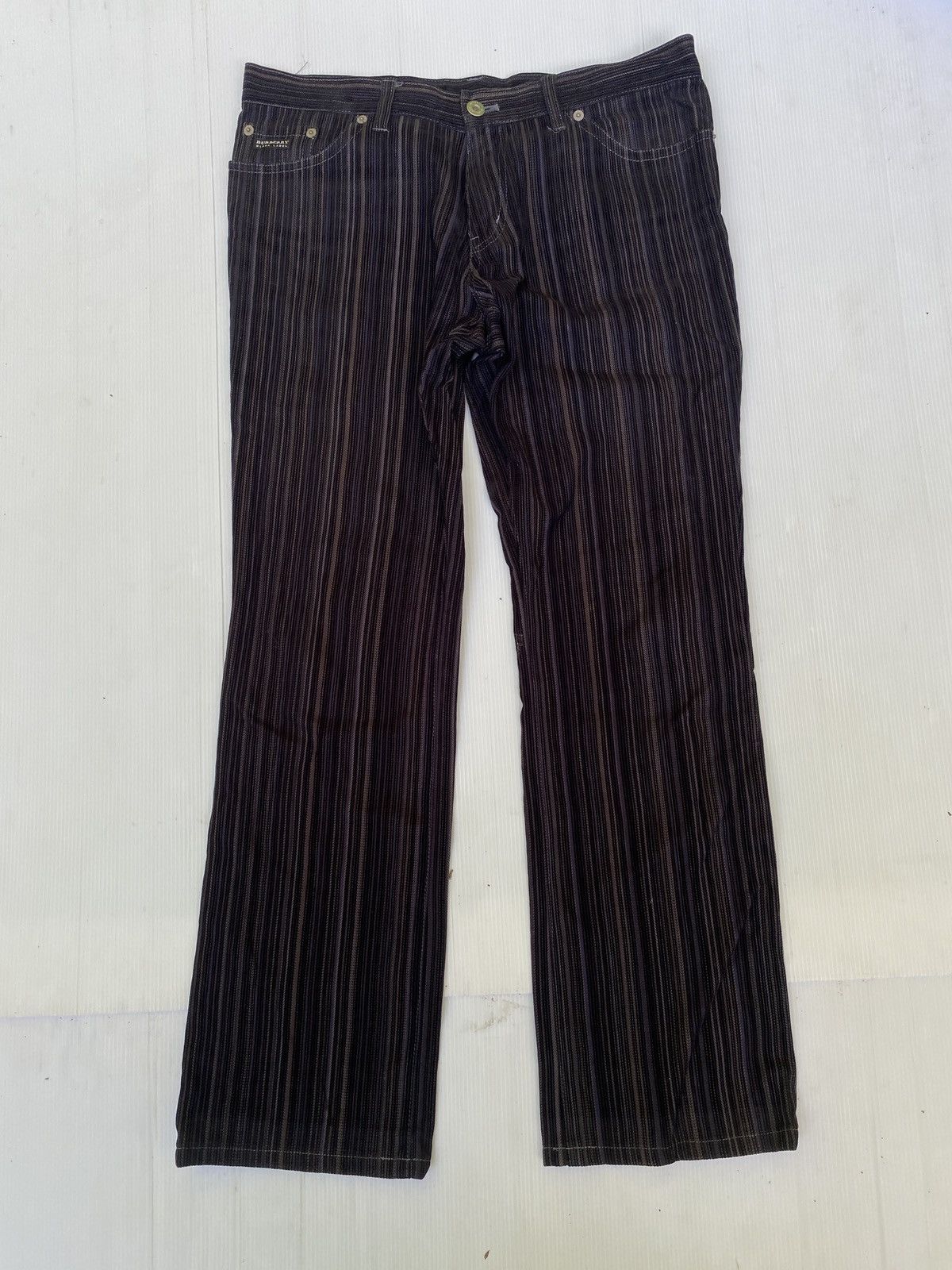 Burberry Vintage Burberry flare jeans Size US 32 / EU 48 - 2 Thumbnail