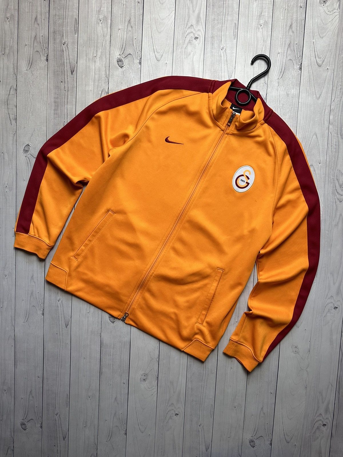 Vintage Nike Galatasaray soccer jacket size L logo orange