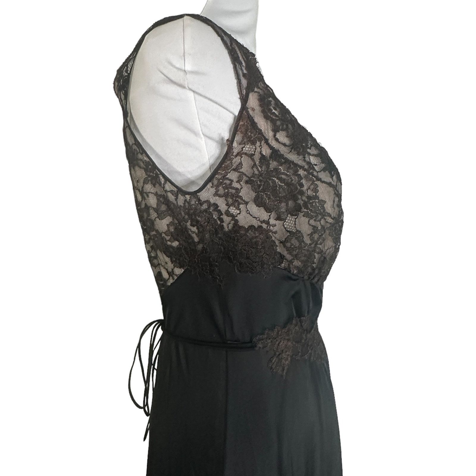 Vintage Vintage 1960s Black Lace Full Length Maxi Nightgown S/M Size S / US 4 / IT 40 - 5 Thumbnail