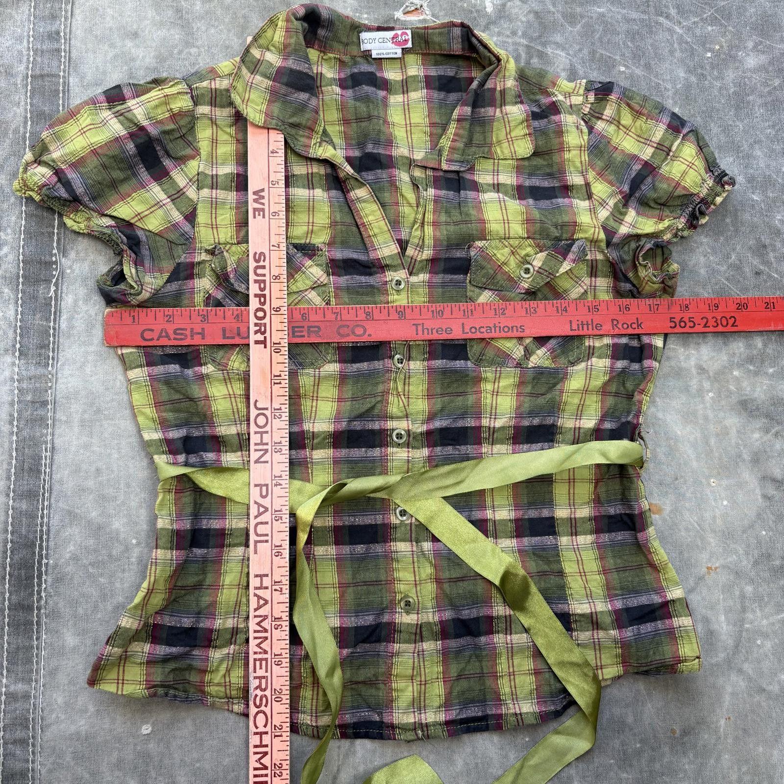 Vintage Vintage Y2K Lime Green Plaid Pink Waist Tie Button Up Shirt Size S / US 4 / IT 40 - 4 Thumbnail