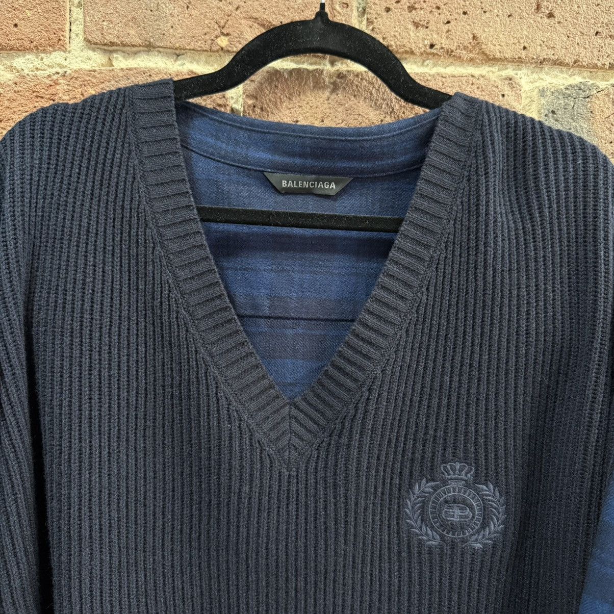 Balenciaga Balenciaga Hybrid V-Neck Shirt Size US XS / EU 42 / 0 - 2 Thumbnail