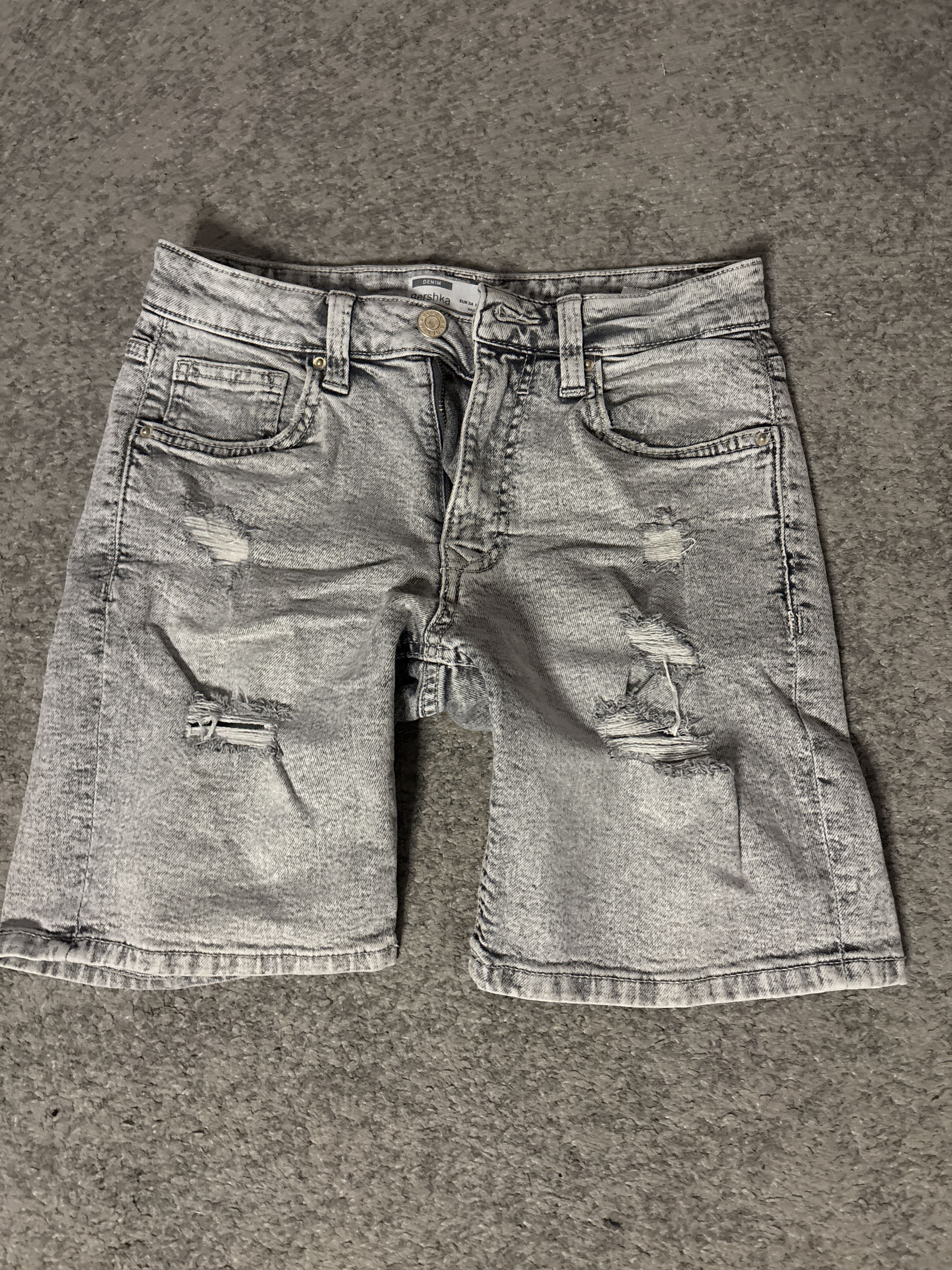 Bershka Bershka Slim Jorts Size US 26 / EU 42 - 1 Thumbnail