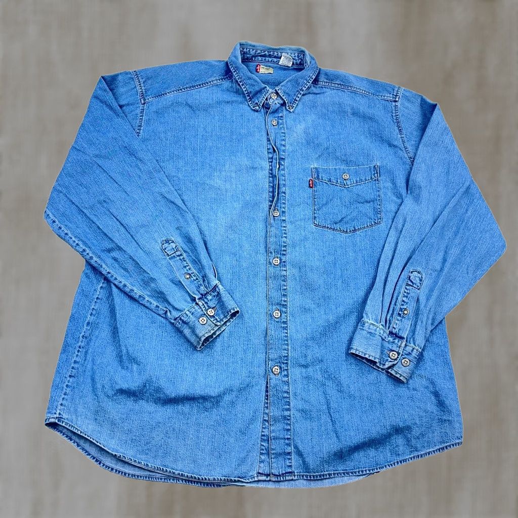 Levi's VINTAGE Levi's Denim Shirt Men XL Blue Button-Up Western 90s Y2K Red Tab Size US XL / EU 56 / 4 - 1 Thumbnail