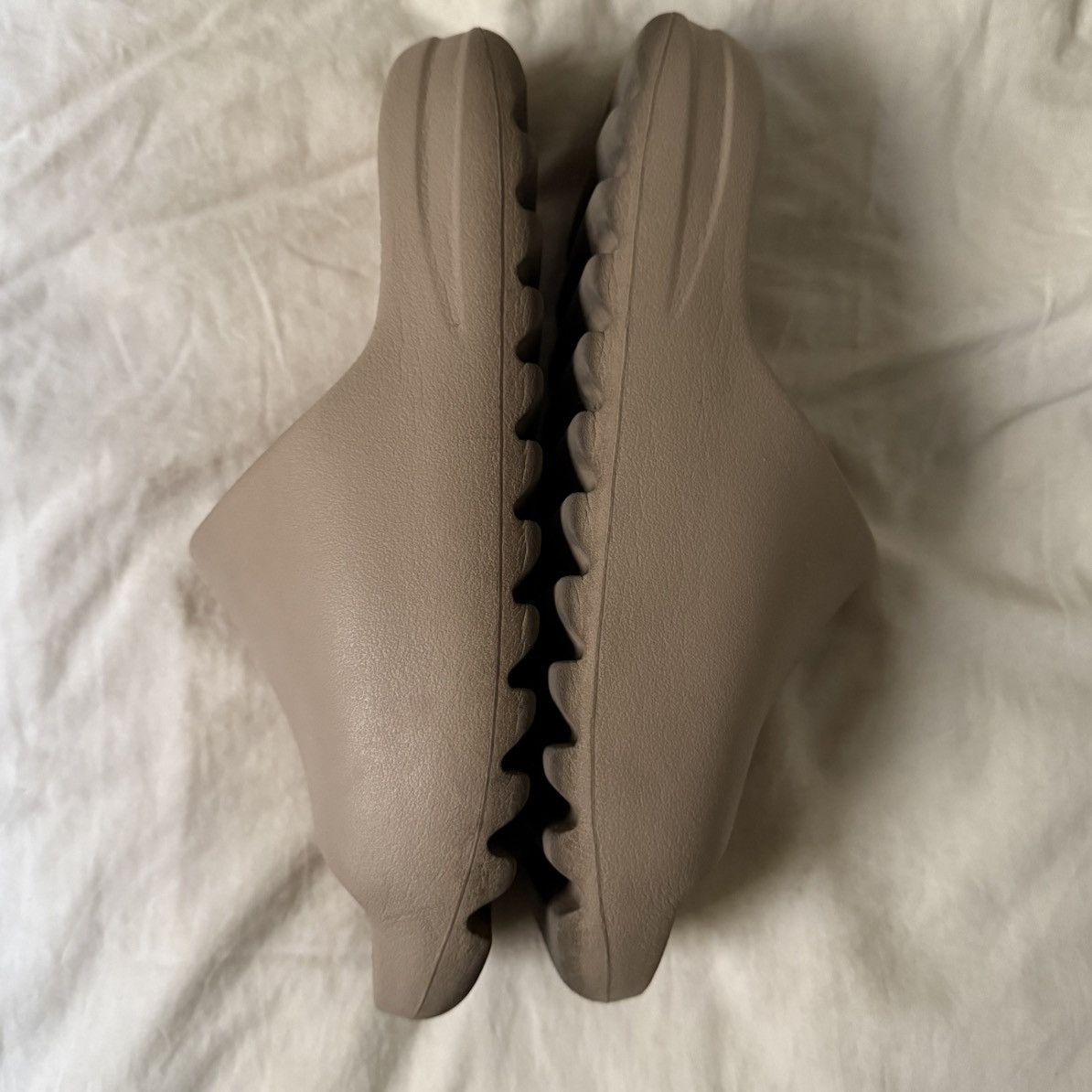Adidas Yeezy Slides “ PURE “ Size US 9 / EU 42 - 4 Thumbnail