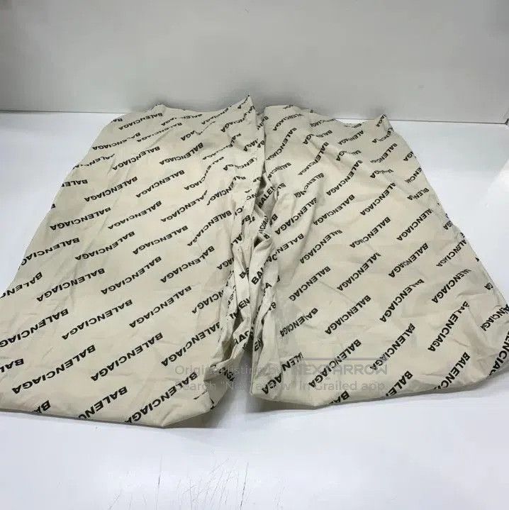 Balenciaga Balenciaga SS22 Tiger Year Loose Pant. Size US 26 / EU 42 - 8 Thumbnail