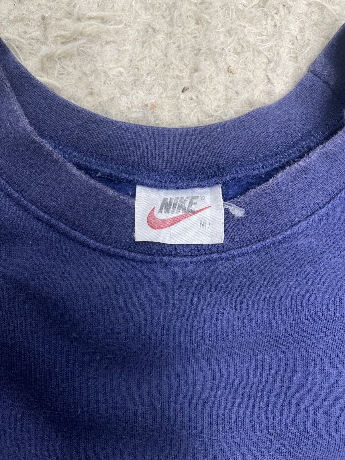 Nike Vintage 90's Nike Town USA Sweatshirt Size US L / EU 52-54 / 3 - 9 Thumbnail