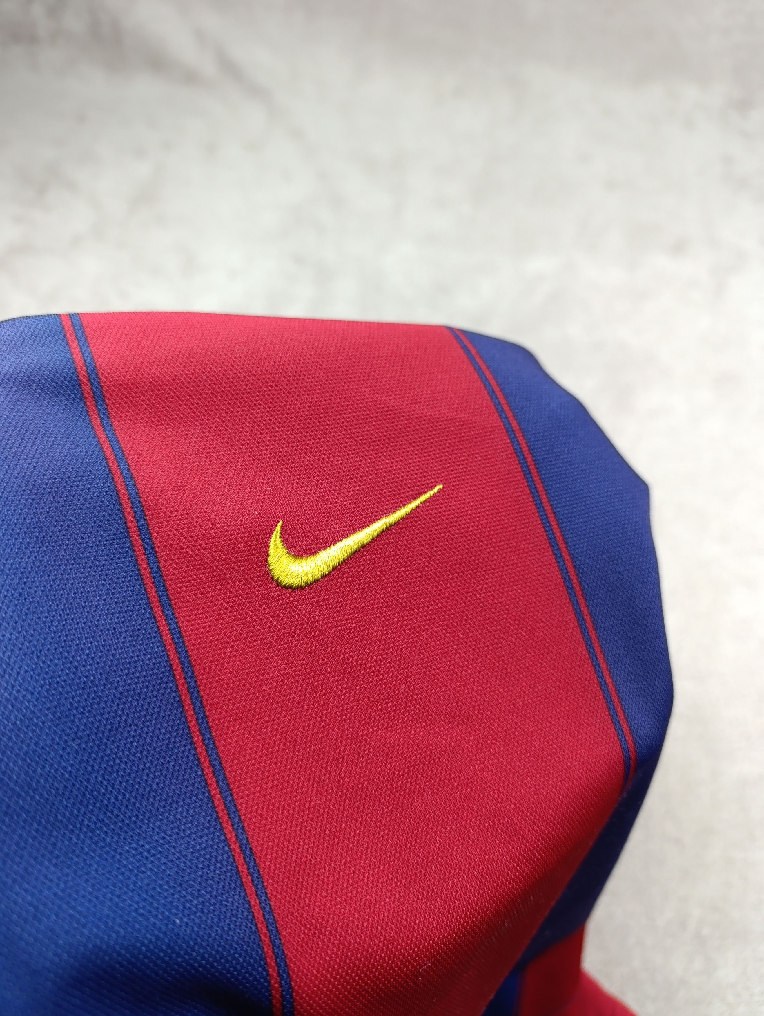 Nike Nike FC Barcelona 2003\04 Home Soccer Jersey Football Shirt Size US M / EU 48-50 / 2 - 6 Thumbnail