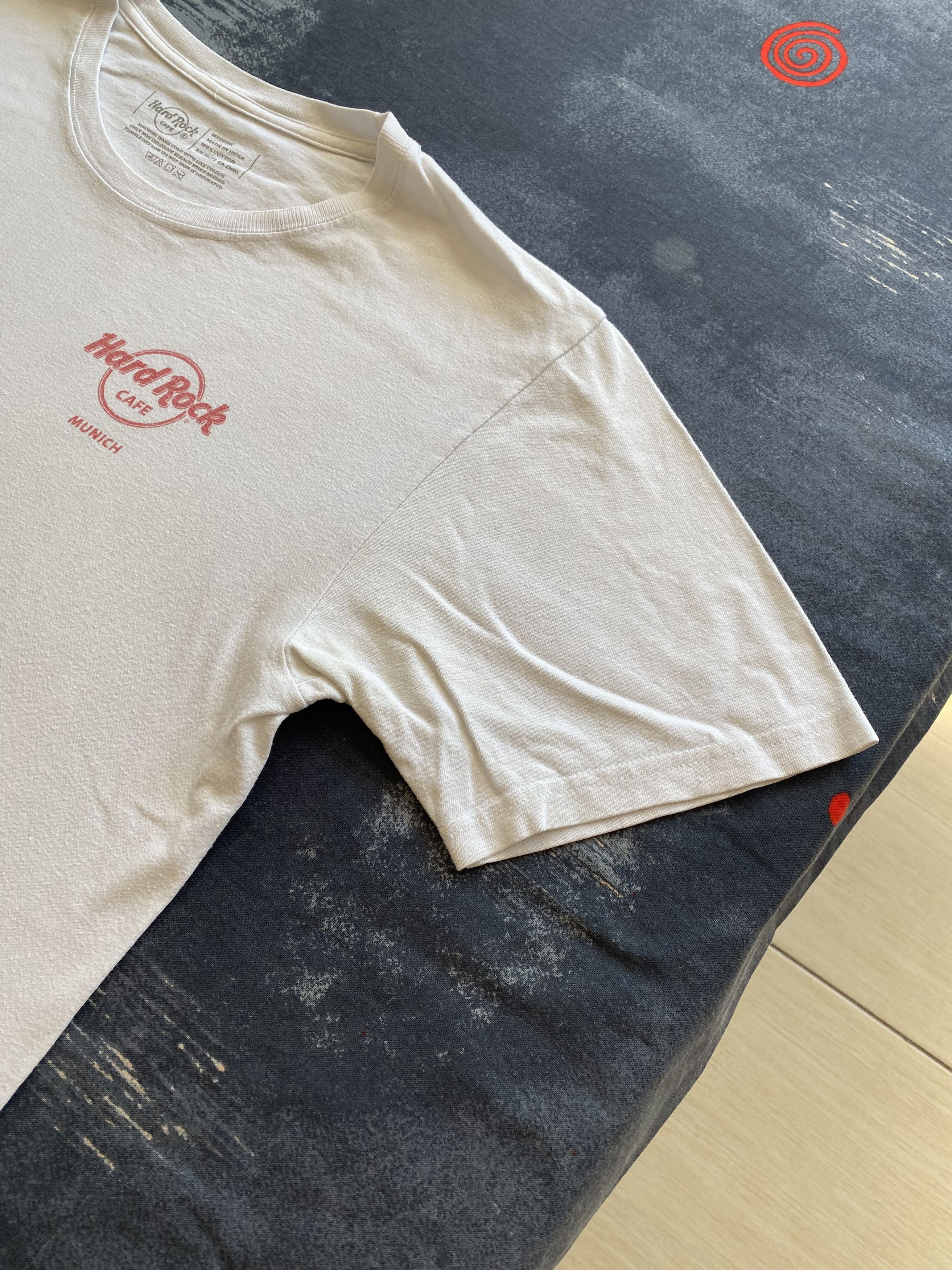Hard Rock Cafe Hard Rock Cafe Vintage 2000s Munich White T-shirt Size US M / EU 48-50 / 2 - 15 Thumbnail