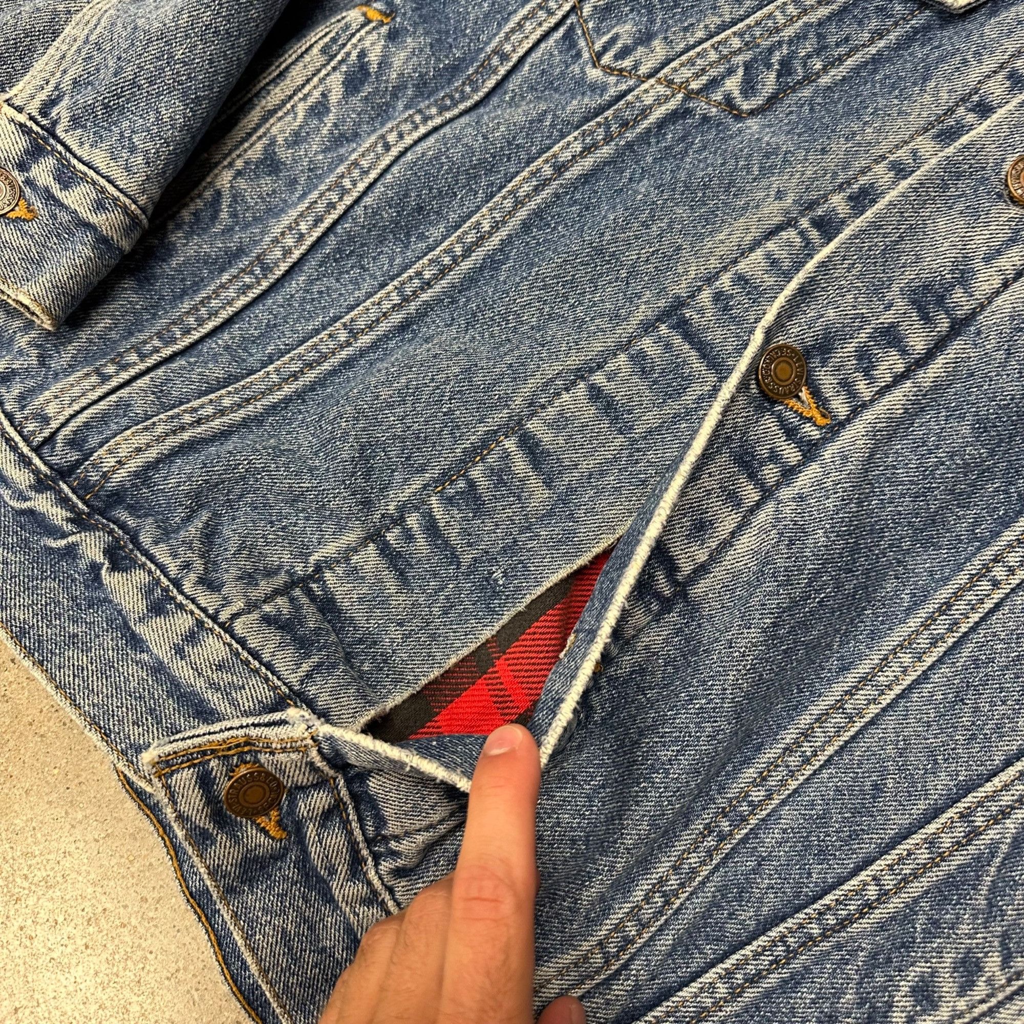 Levi's × Vintage Vintage Levi’s Flannel/Blanket Liked Denim Trucker Jacket Size US L / EU 52-54 / 3 - 4 Thumbnail