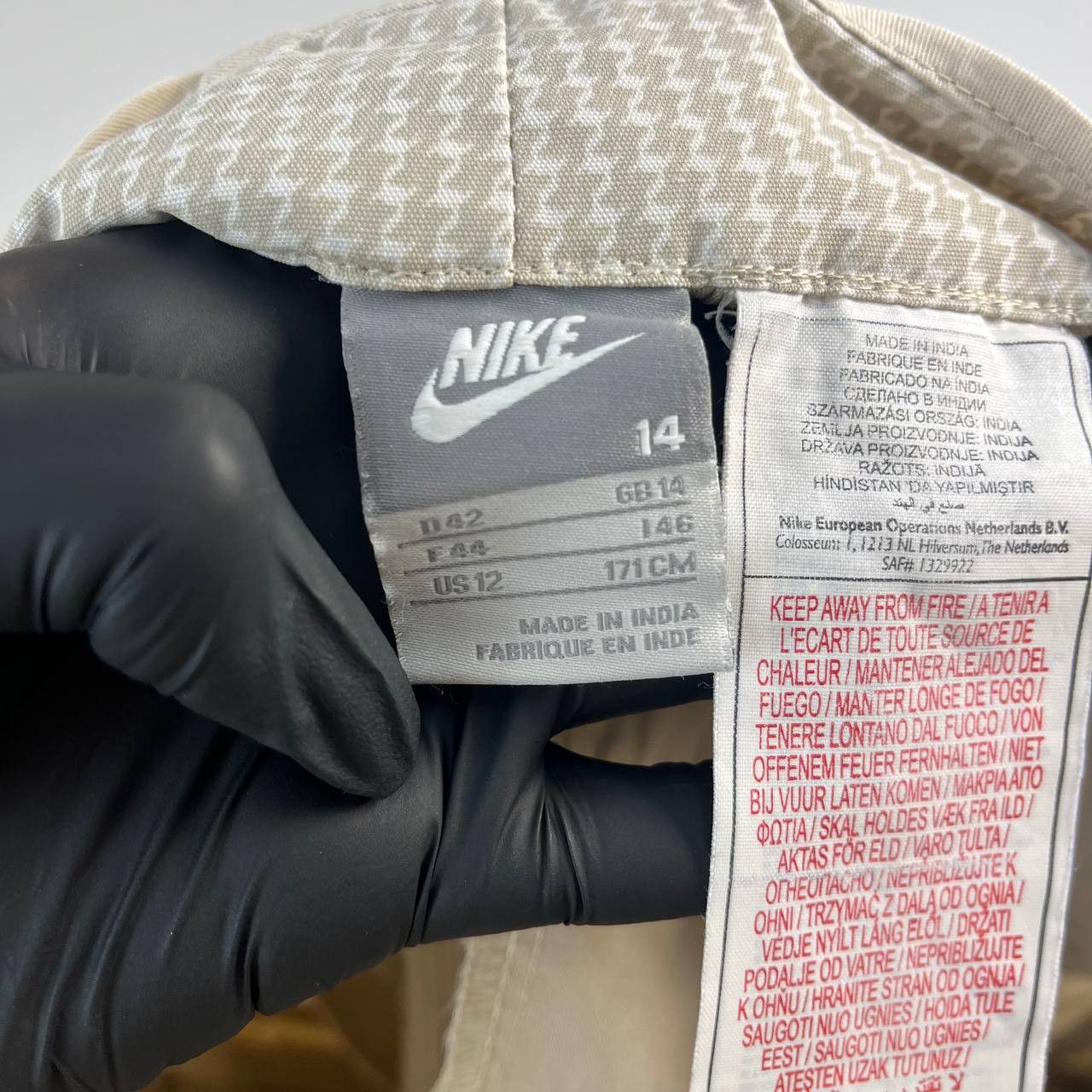 Nike Nike Womens Beige Shorts Golf Casual Lightweight Summer 12 Size 36" / US 14 / IT 50 - 6 Thumbnail